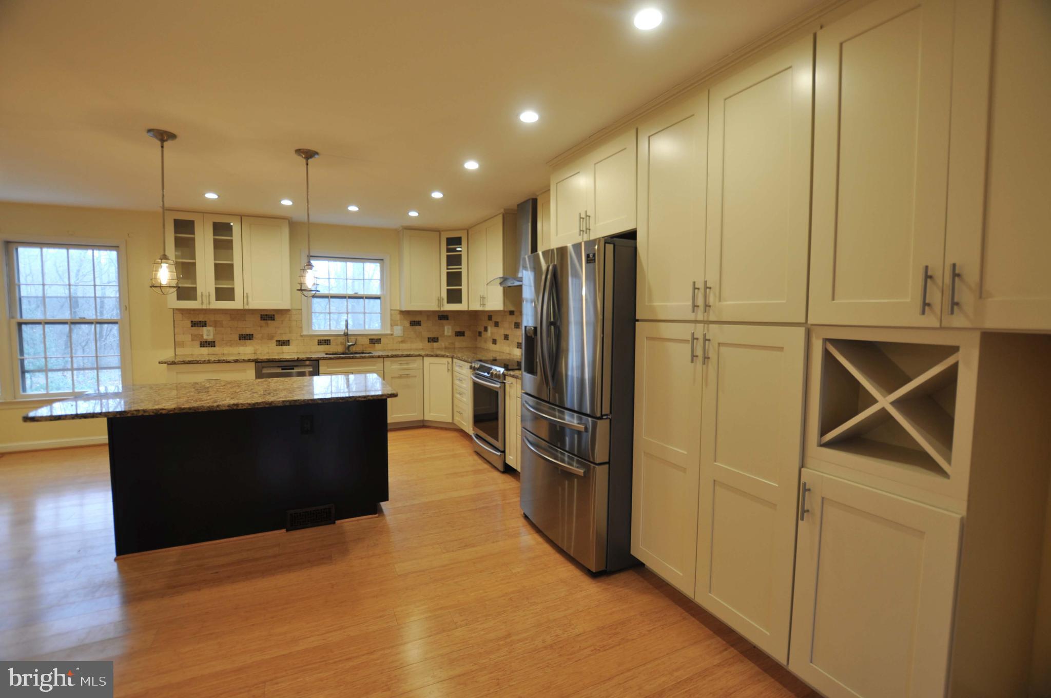 COVERED BRIDGE - Residential Lease