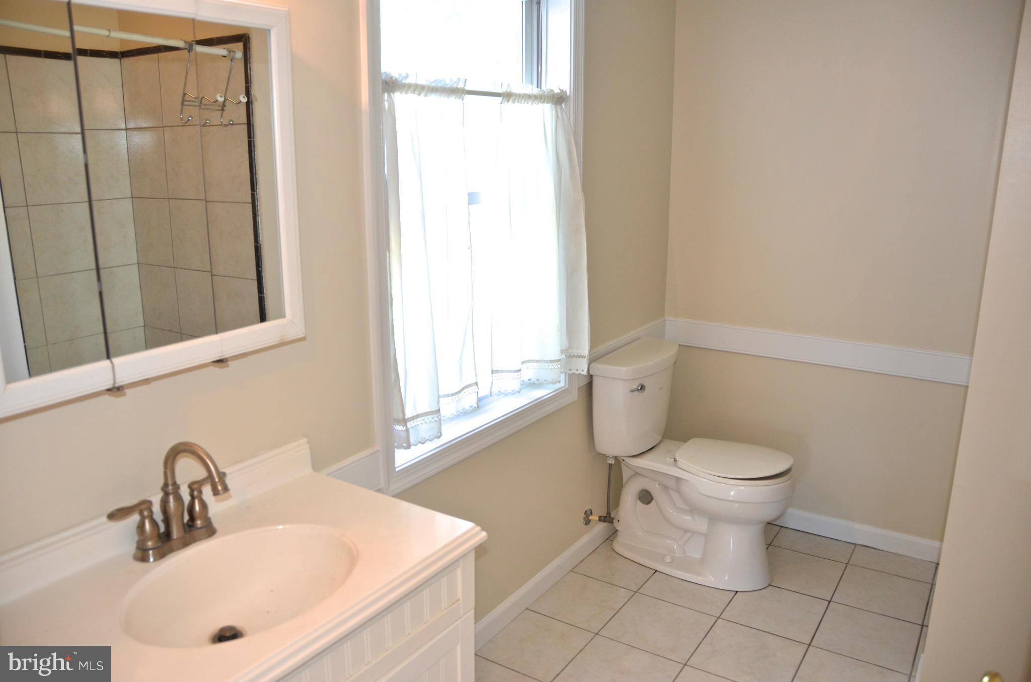 WOODLAND BEACH - Residential