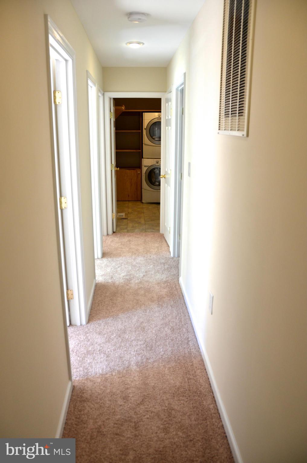 WOODLAND BEACH - Residential