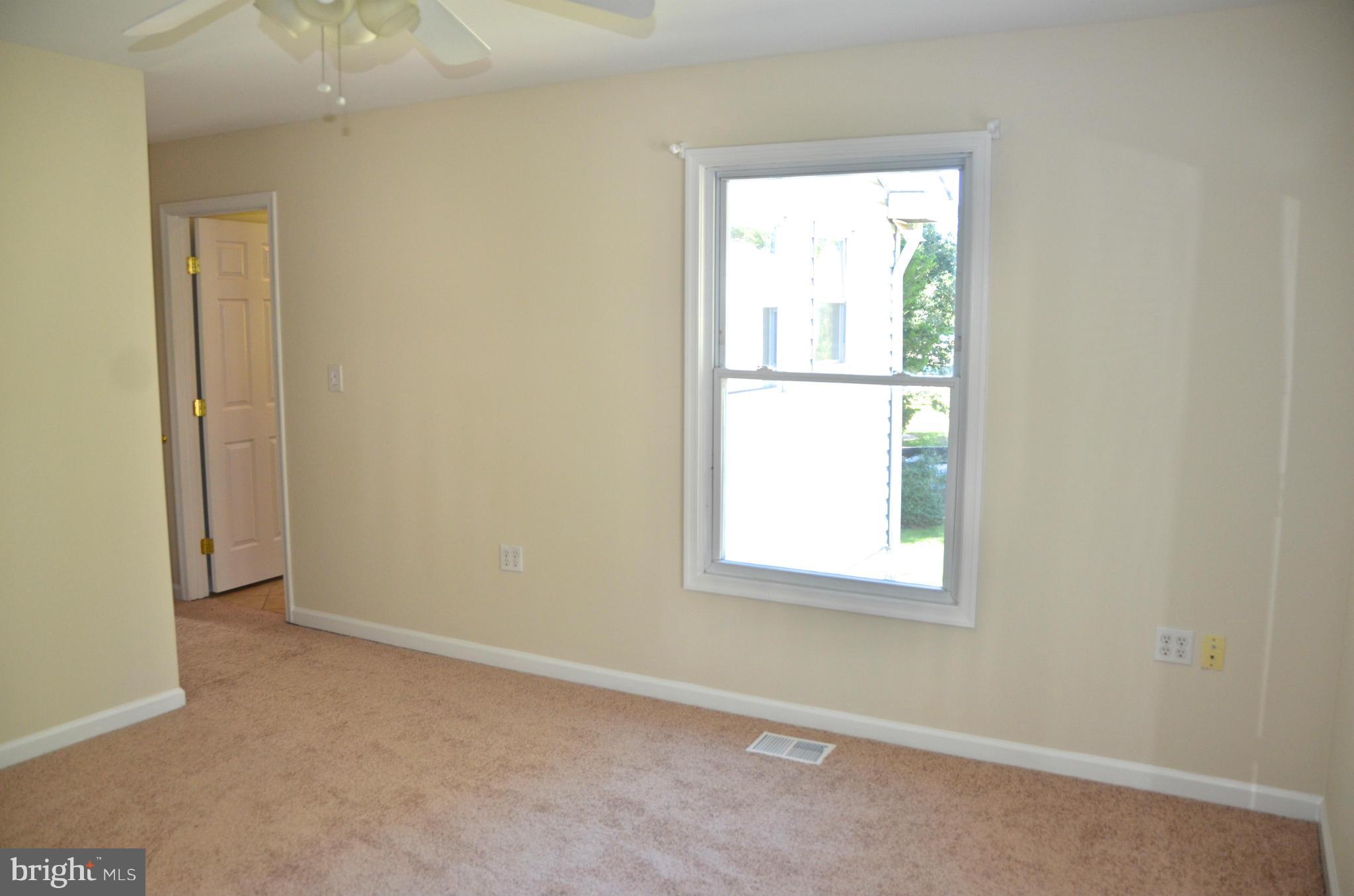 WOODLAND BEACH - Residential