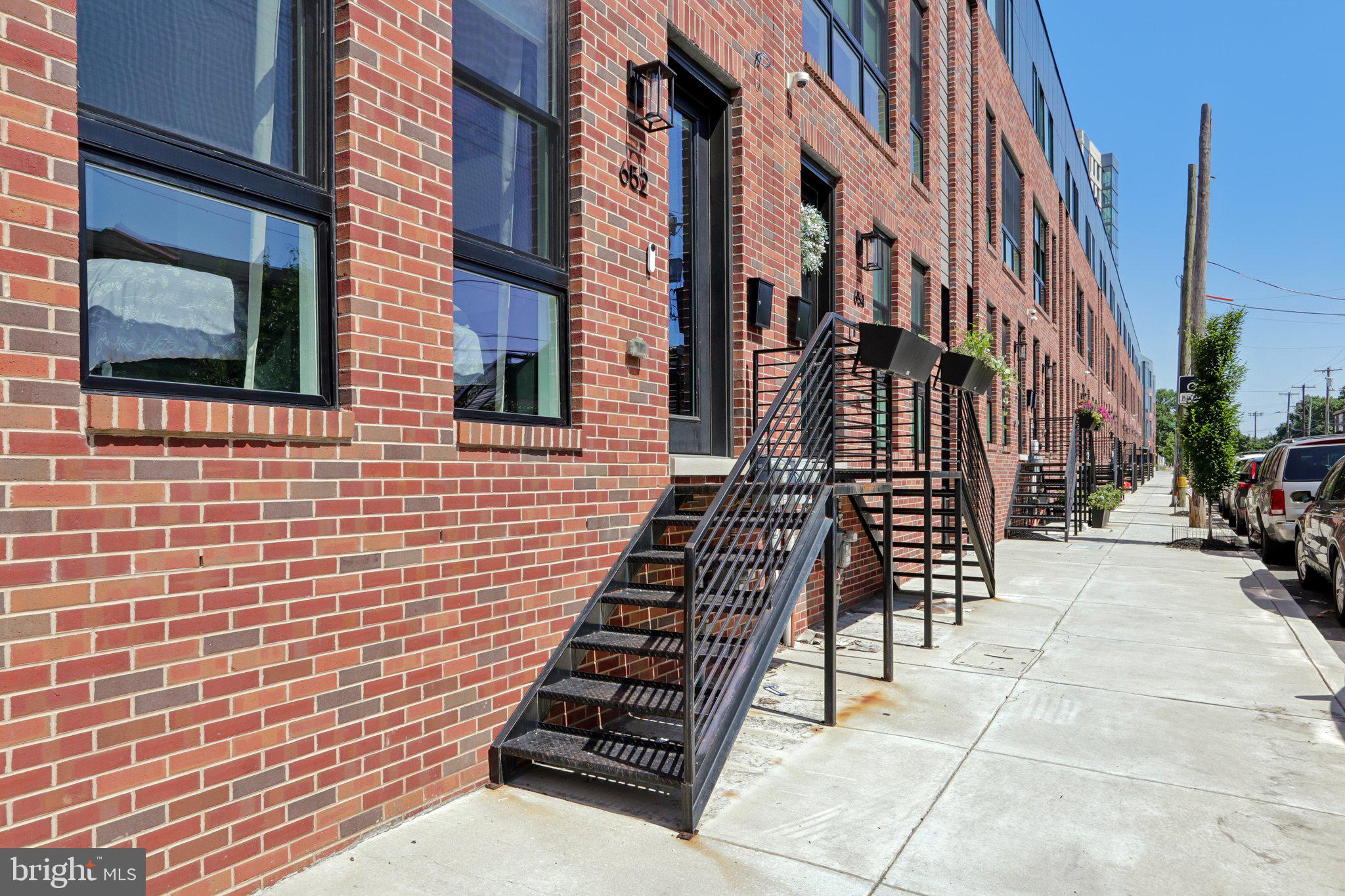 652 N 13TH STREET