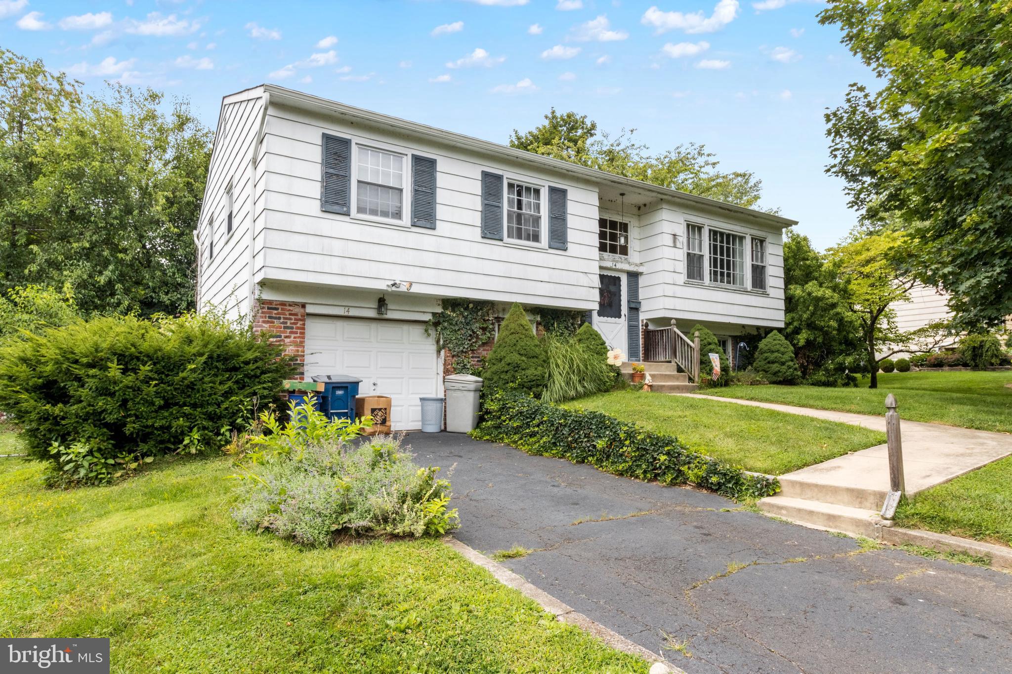 PINE BROOK FARMS - Residential