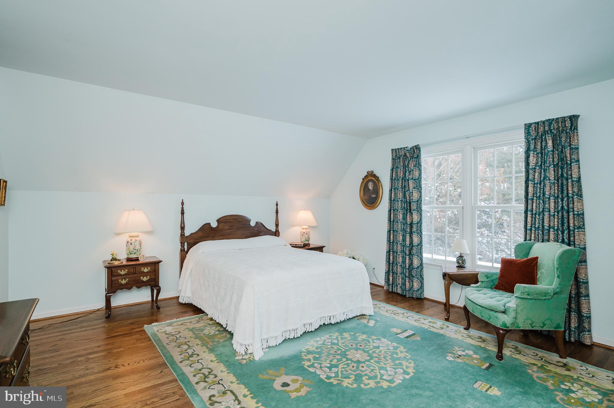 AUTUMN WINDS - Residential