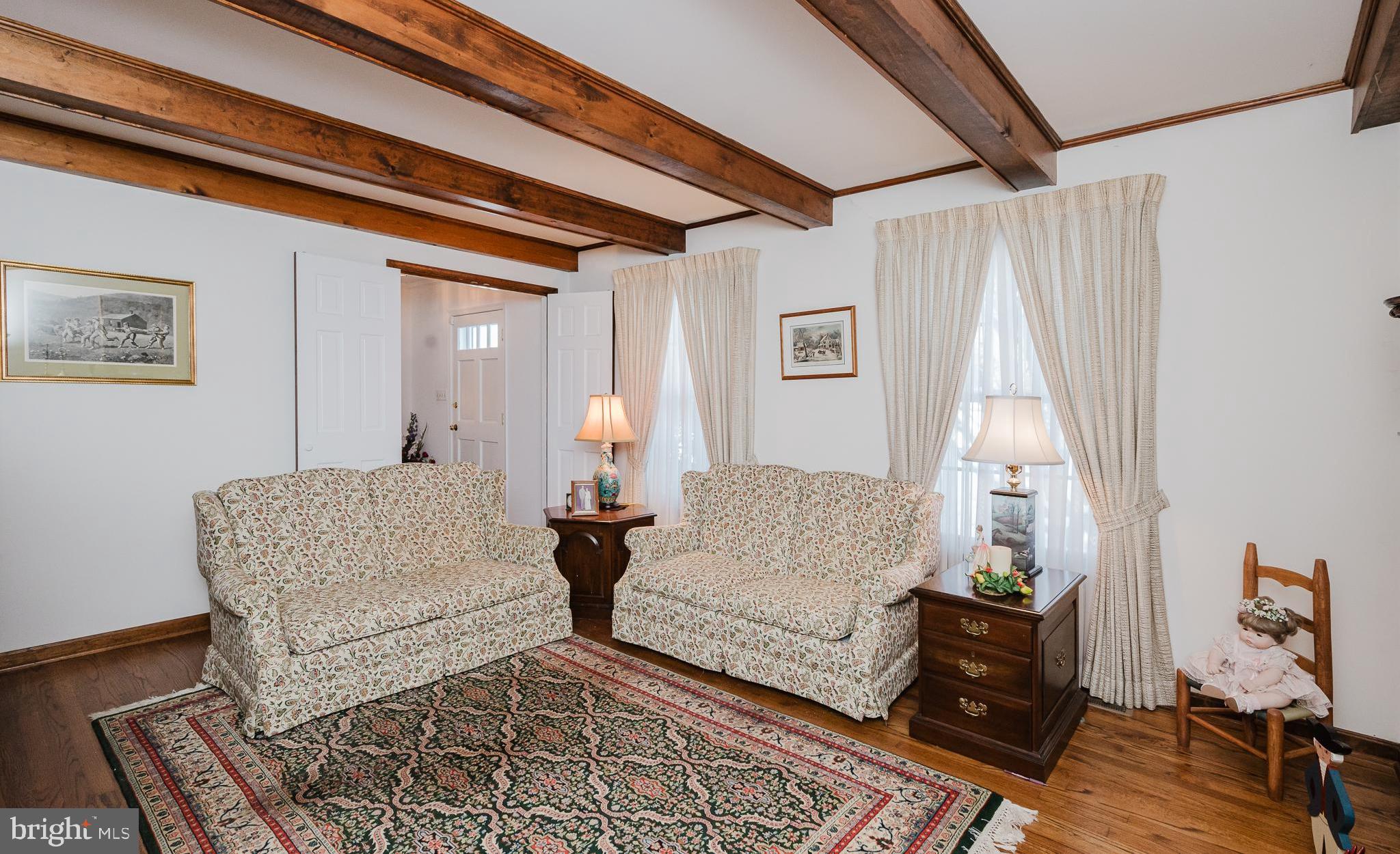 AUTUMN WINDS - Residential