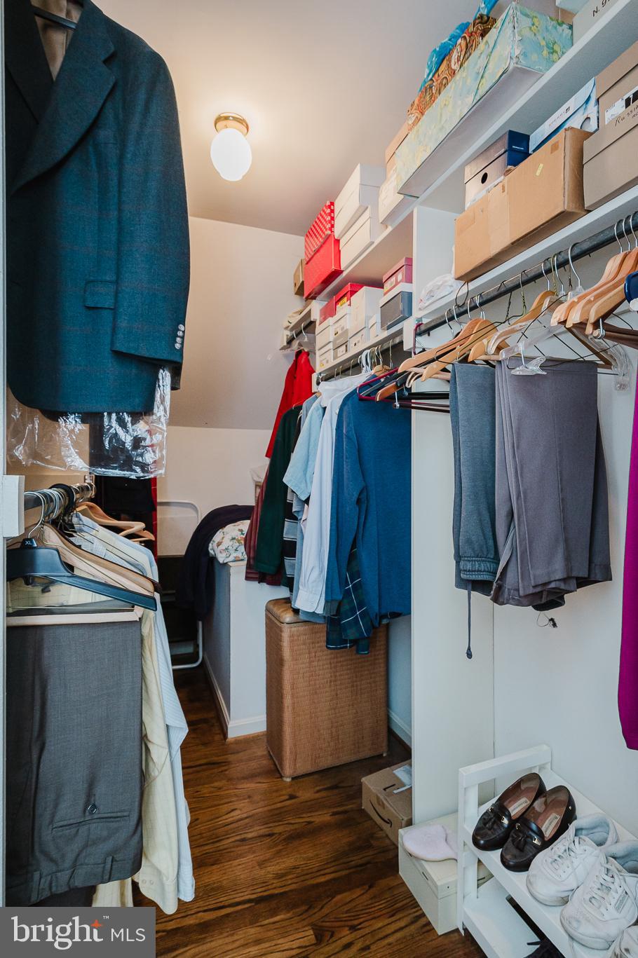 AUTUMN WINDS - Residential