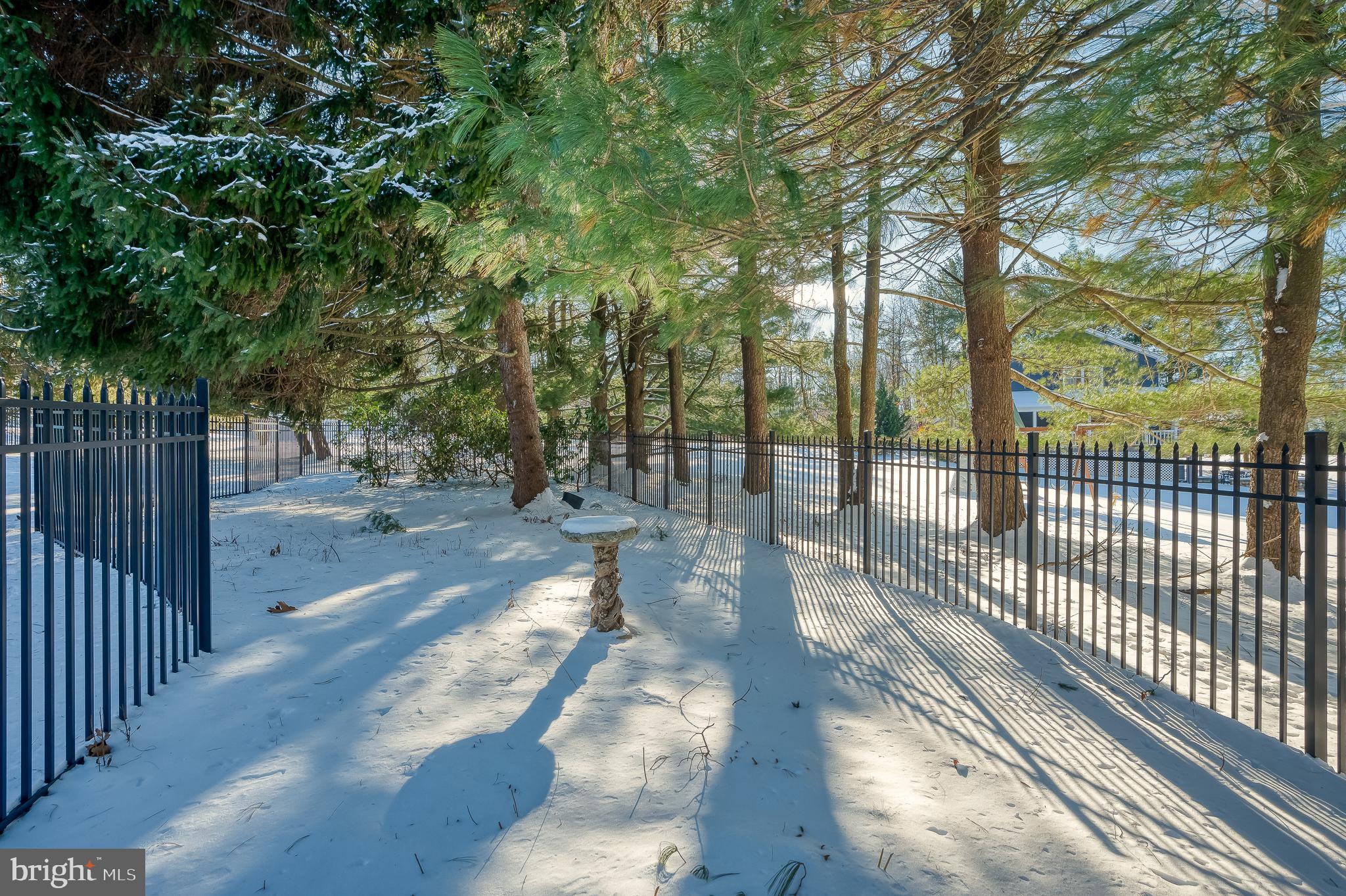 AUTUMN WINDS - Residential