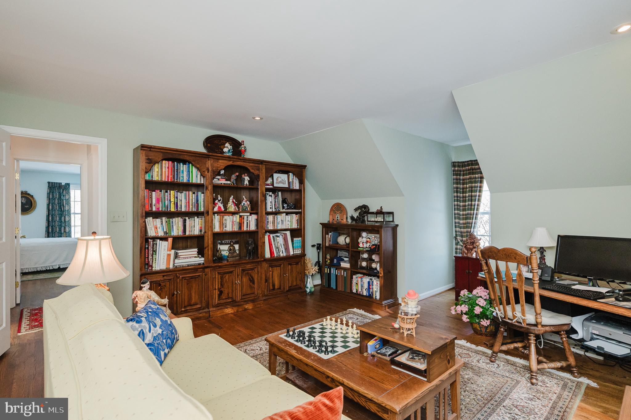 AUTUMN WINDS - Residential