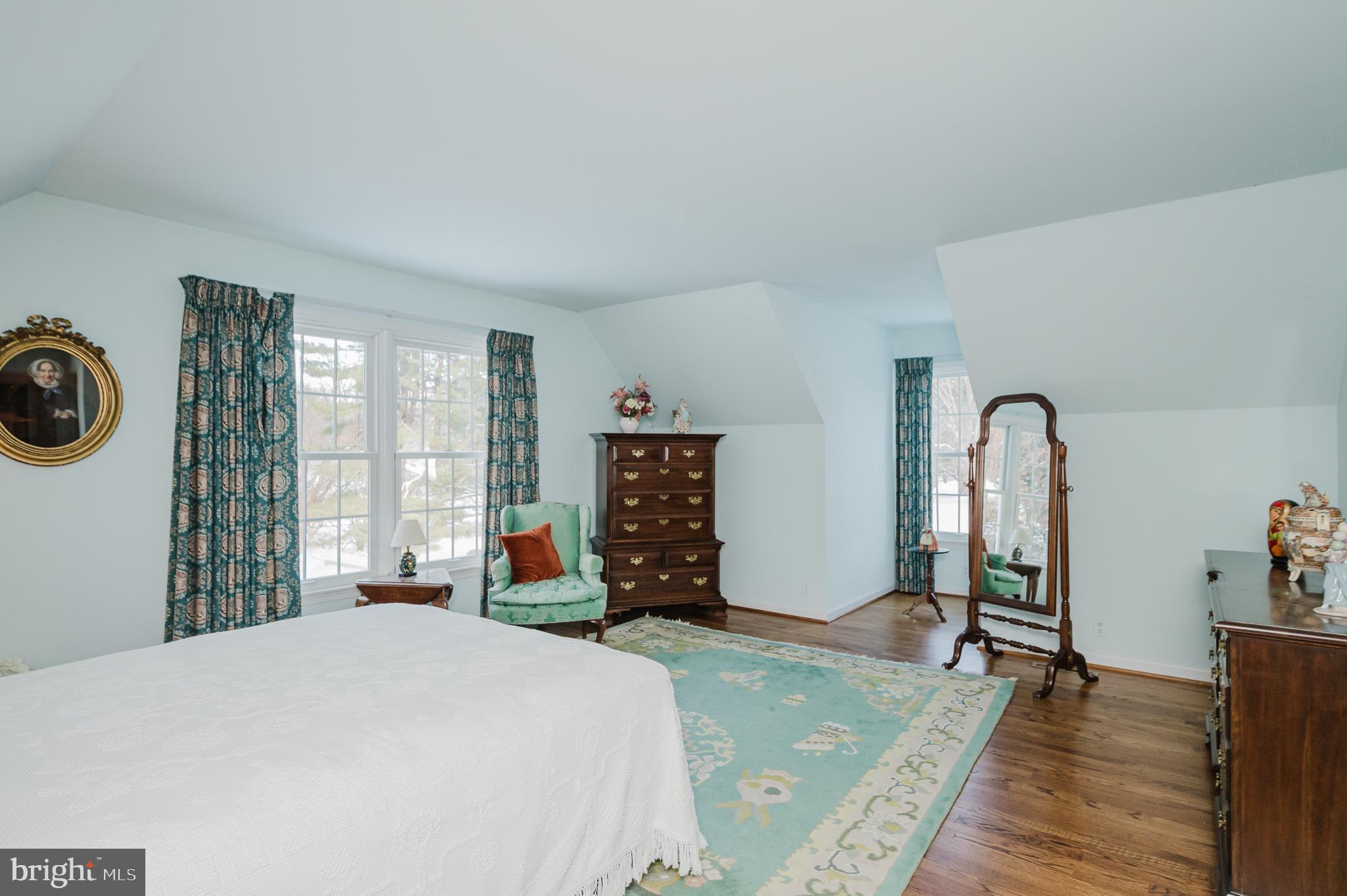 AUTUMN WINDS - Residential