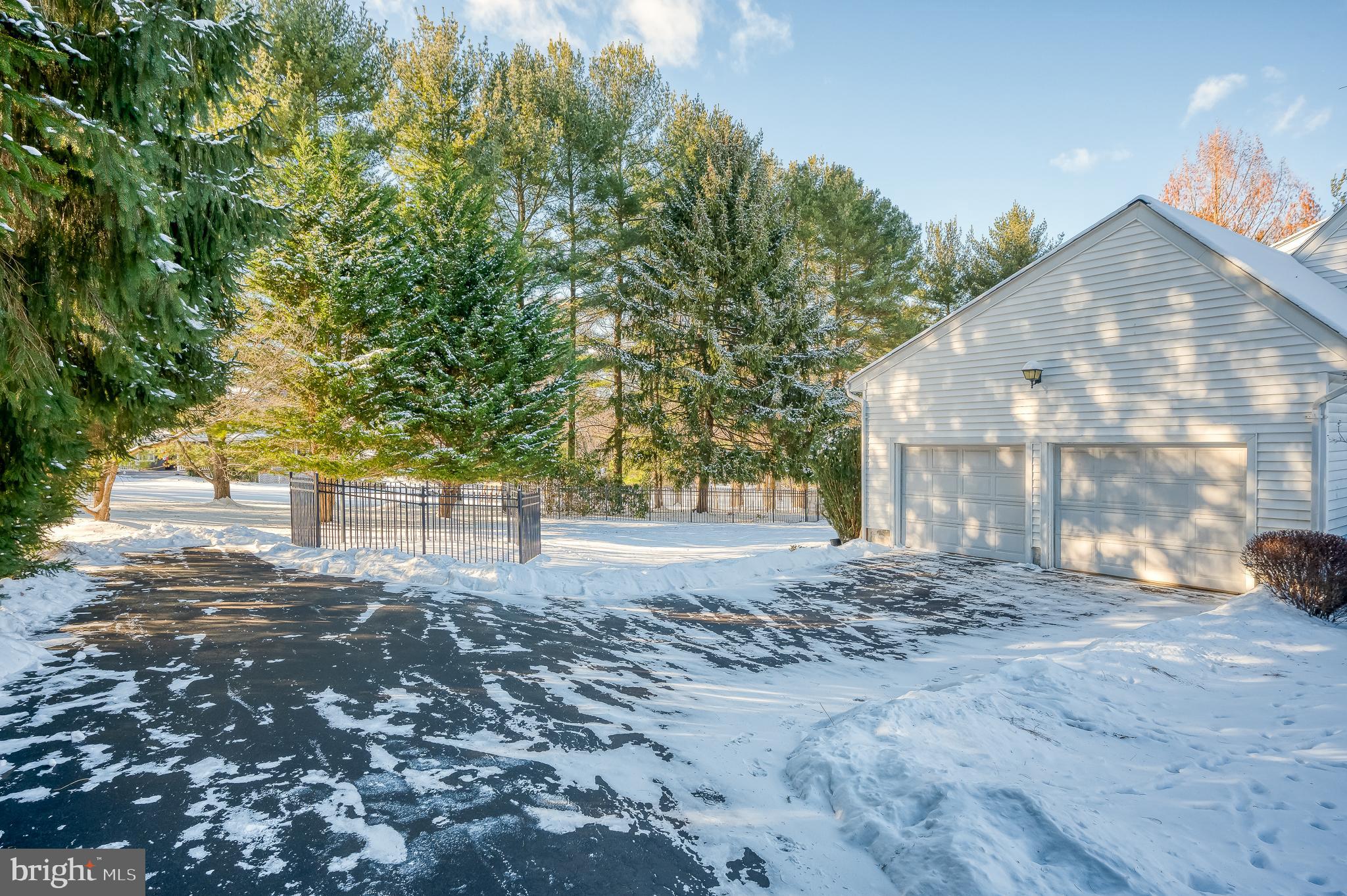 AUTUMN WINDS - Residential