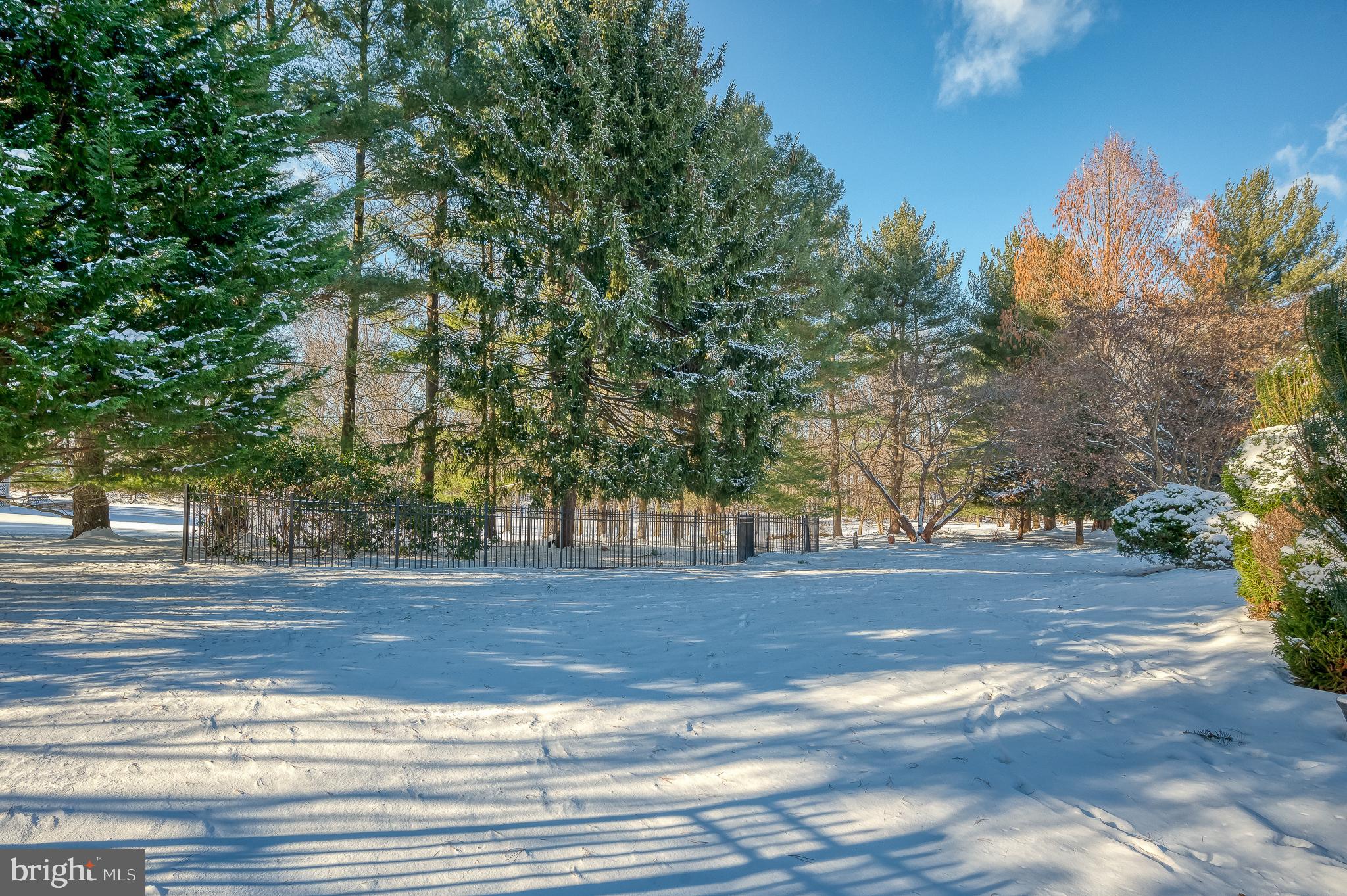 AUTUMN WINDS - Residential