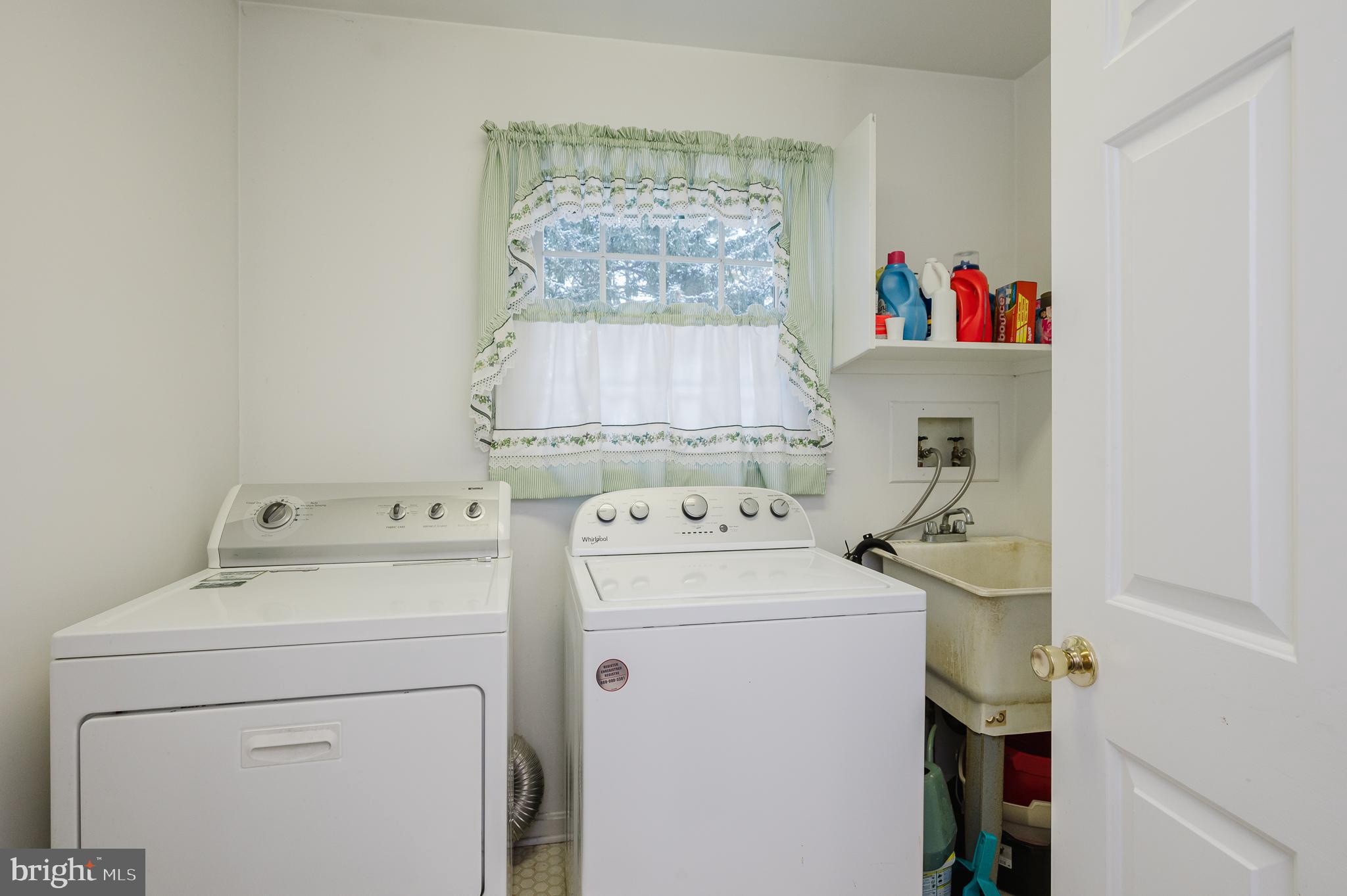 AUTUMN WINDS - Residential