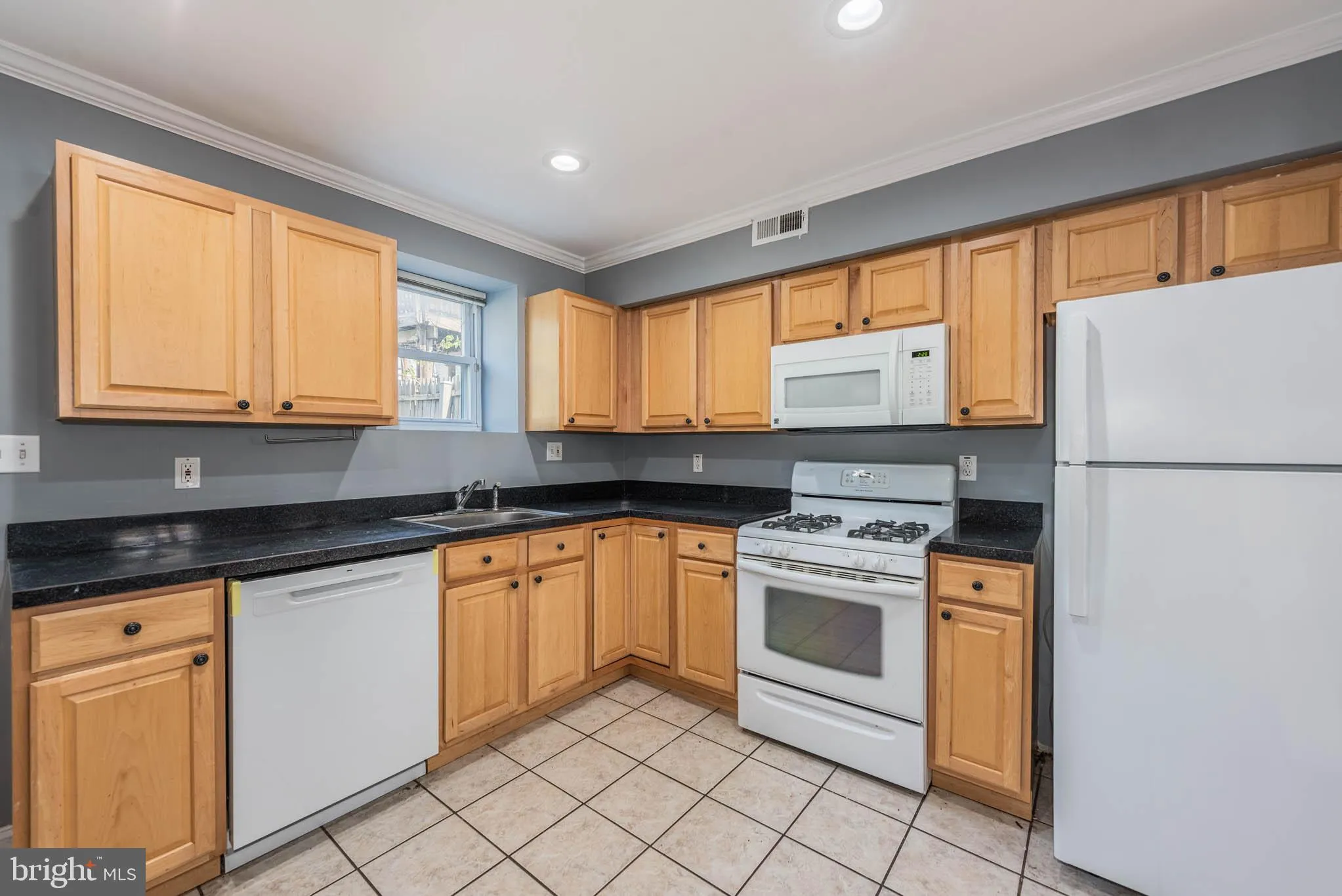 Baltimore, Maryland 21230, United States, 2 Bedrooms Bedrooms, ,2 BathroomsBathrooms,Residential,Pending,82116
