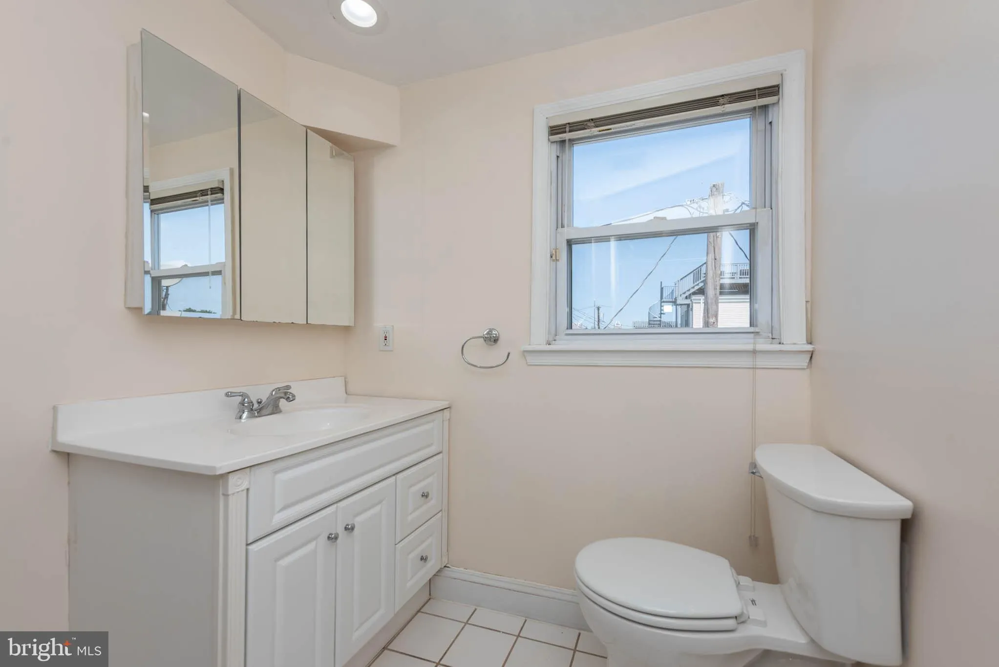 Baltimore, Maryland 21230, United States, 2 Bedrooms Bedrooms, ,2 BathroomsBathrooms,Residential,Pending,82116