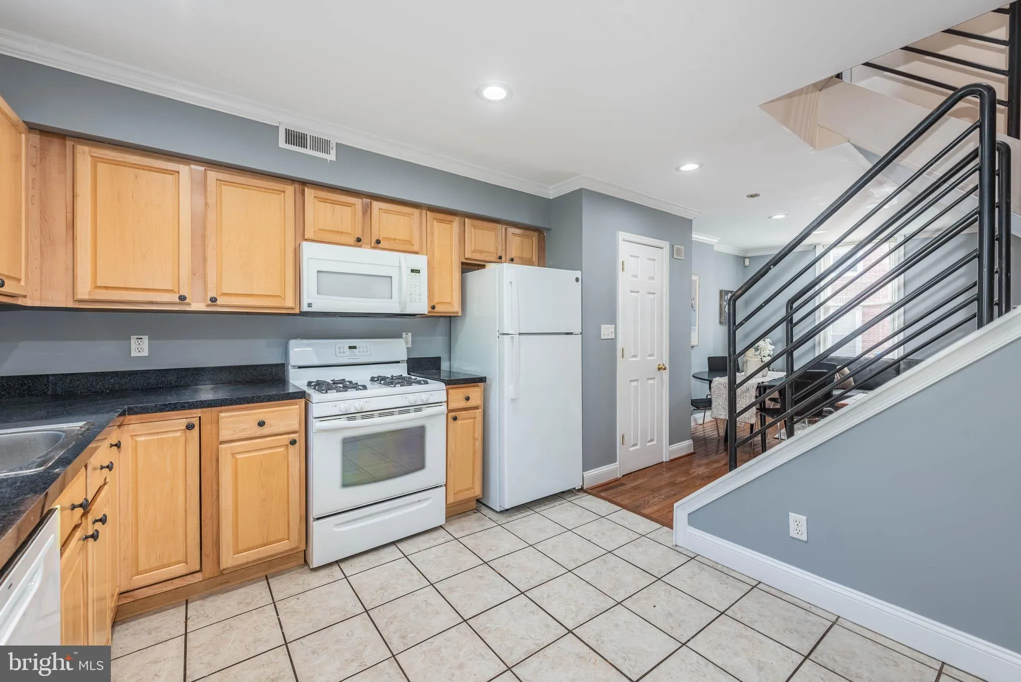 Baltimore, Maryland 21230, United States, 2 Bedrooms Bedrooms, ,2 BathroomsBathrooms,Residential,Pending,82116