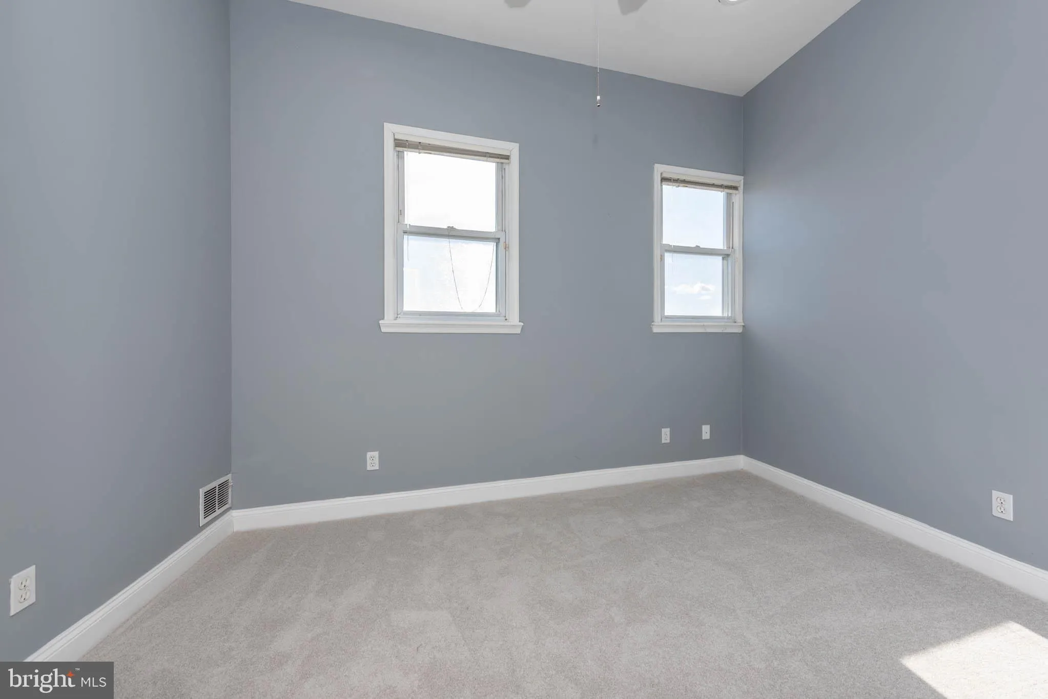 Baltimore, Maryland 21230, United States, 2 Bedrooms Bedrooms, ,2 BathroomsBathrooms,Residential,Pending,82116
