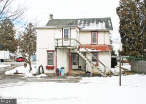 3416 LINCOLN HIGHWAY E