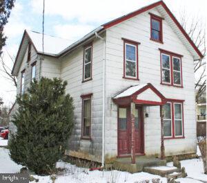 3416 LINCOLN HIGHWAY E