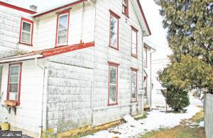 3416 LINCOLN HIGHWAY E