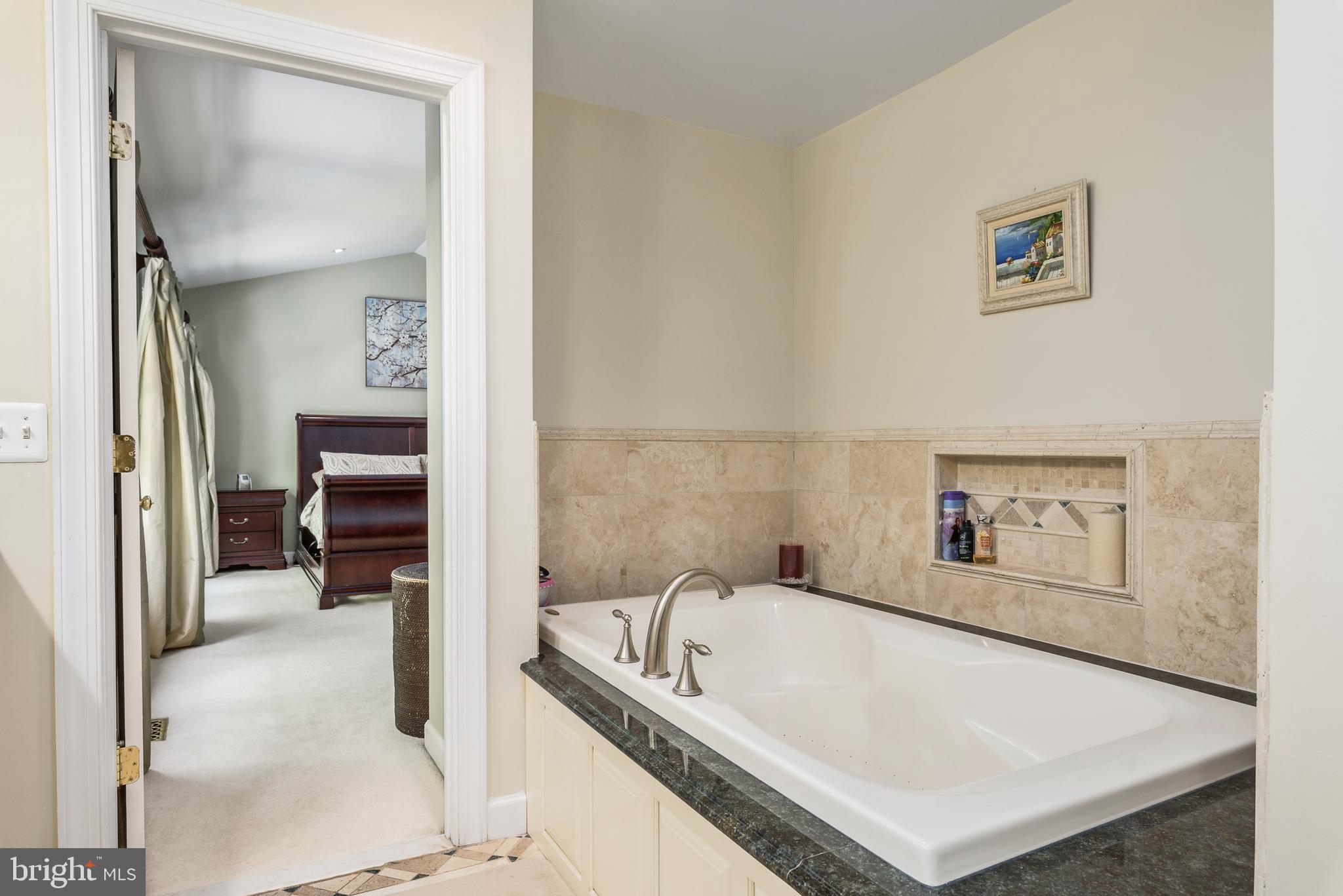 POTOMAC LAKES - Residential