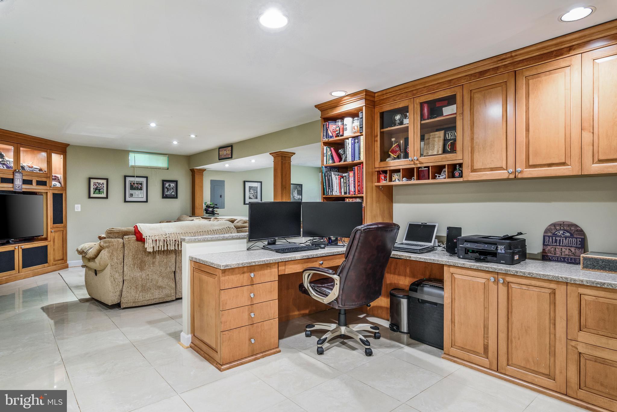 POTOMAC LAKES - Residential