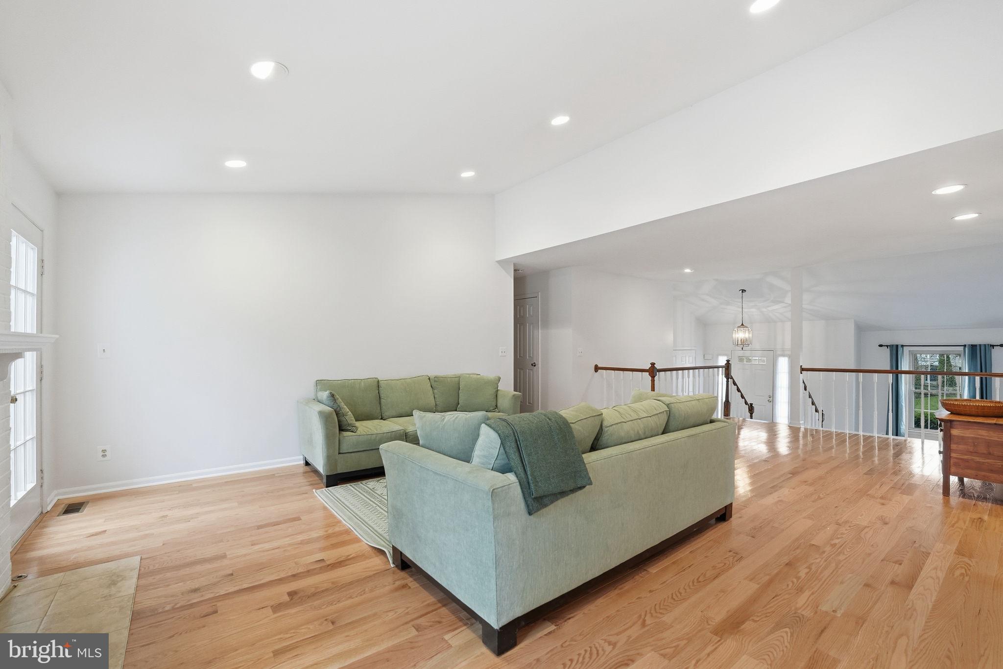 SPRING LAKE - Residential Lease