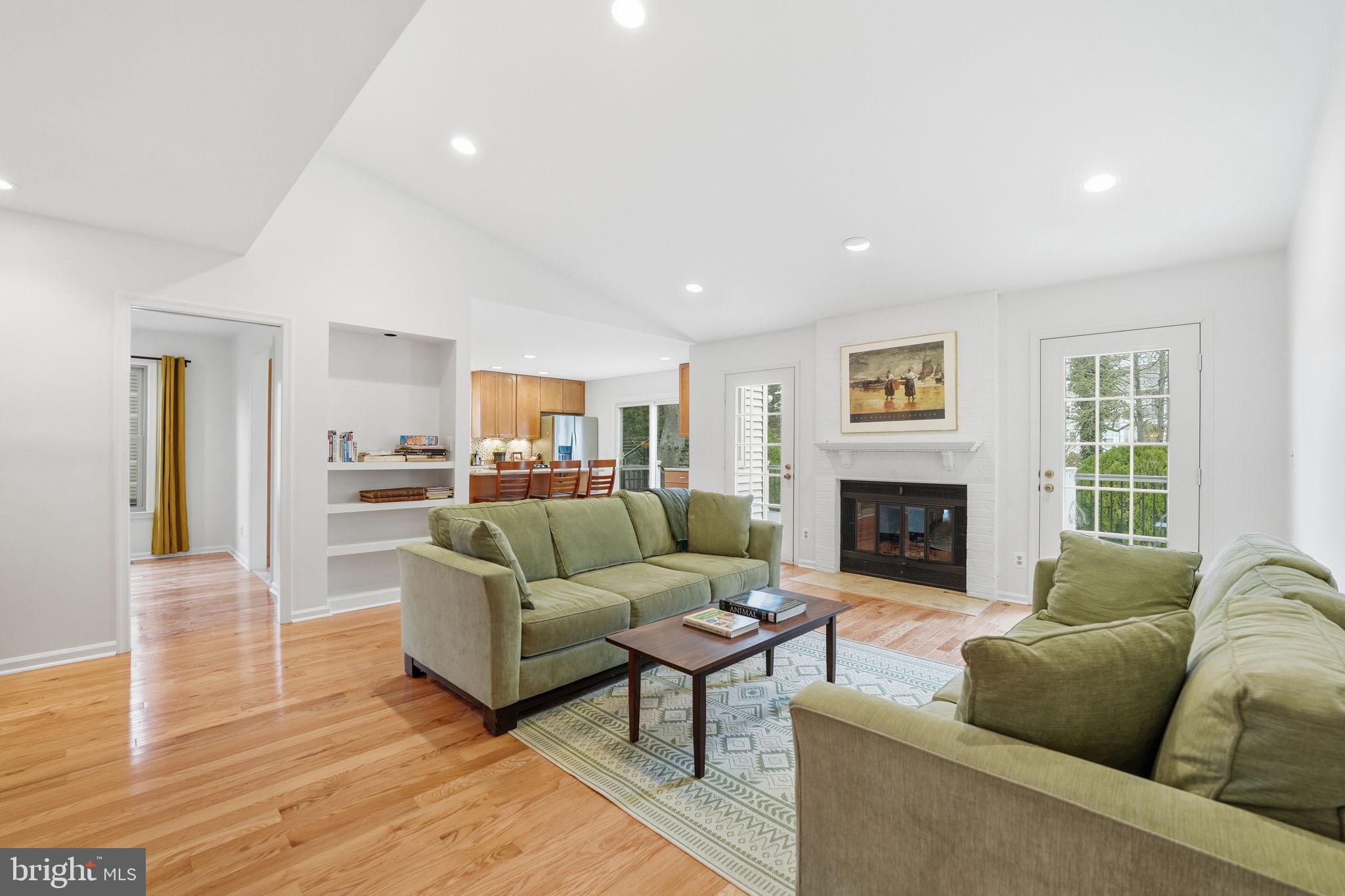 SPRING LAKE - Residential Lease