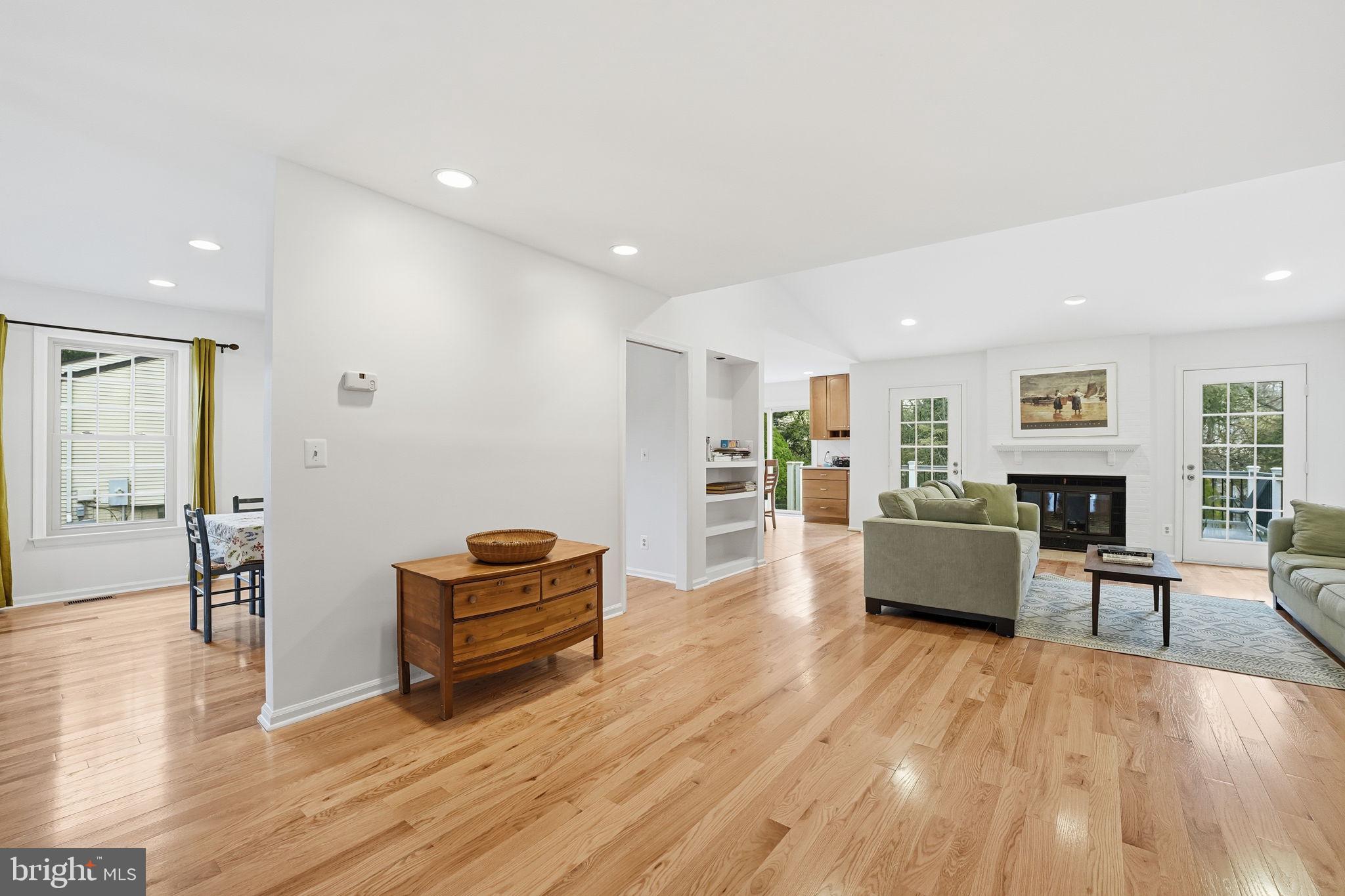 SPRING LAKE - Residential Lease