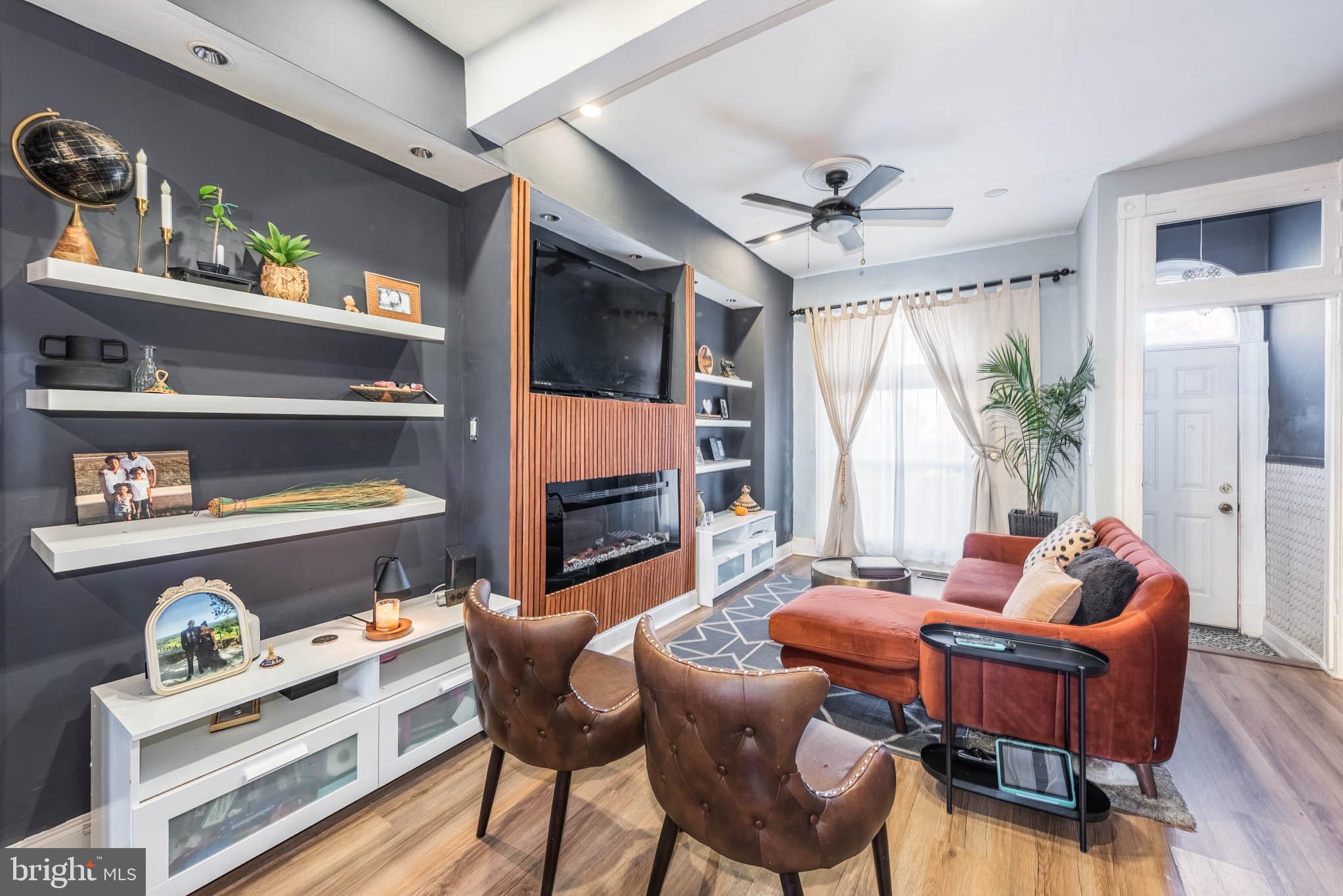 910 N MONTFORD AVENUE