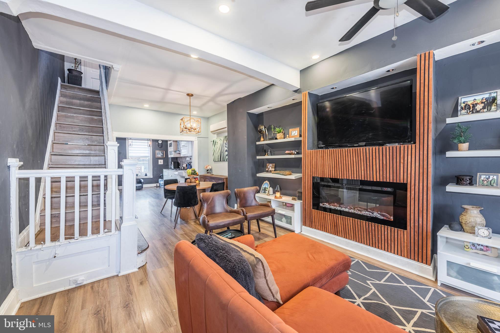 910 N MONTFORD AVENUE