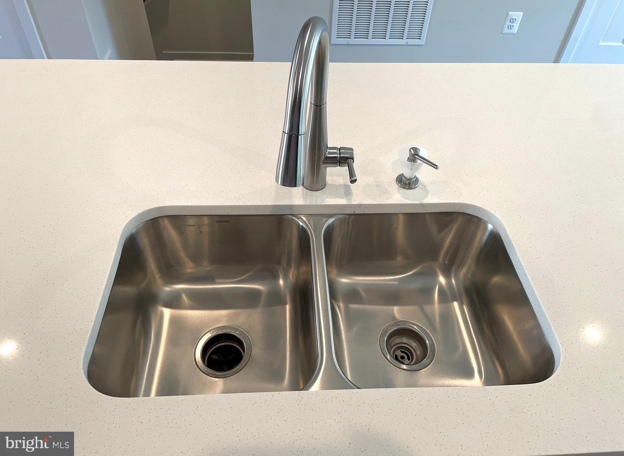 WELLINGTON - Residential Lease