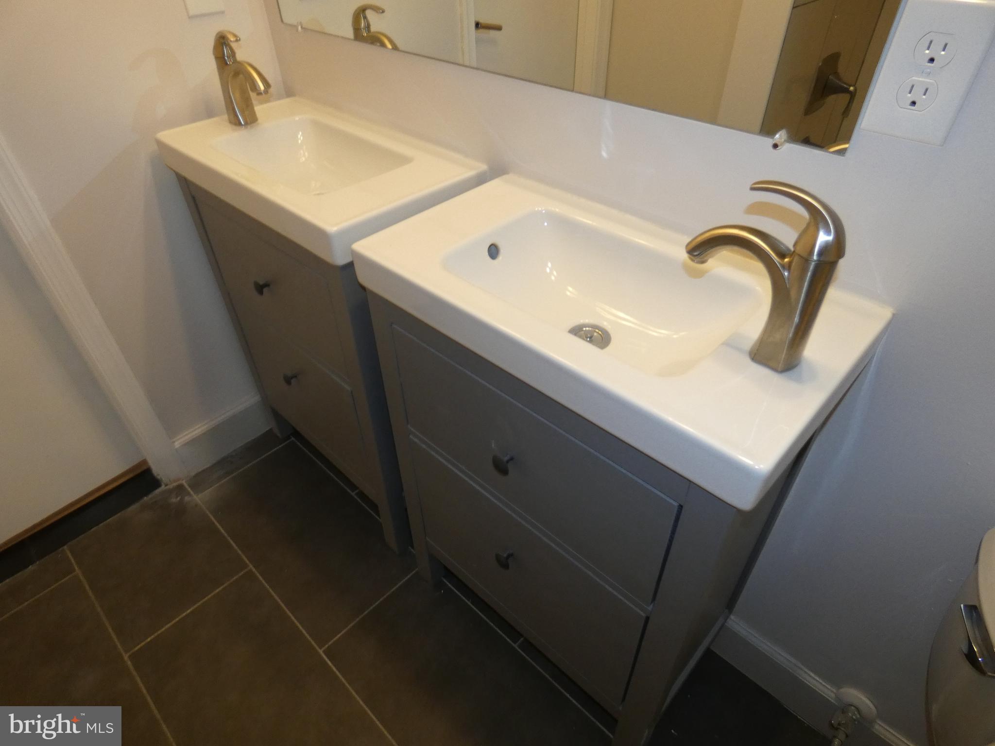 VALLEY VIEW - Residential Lease