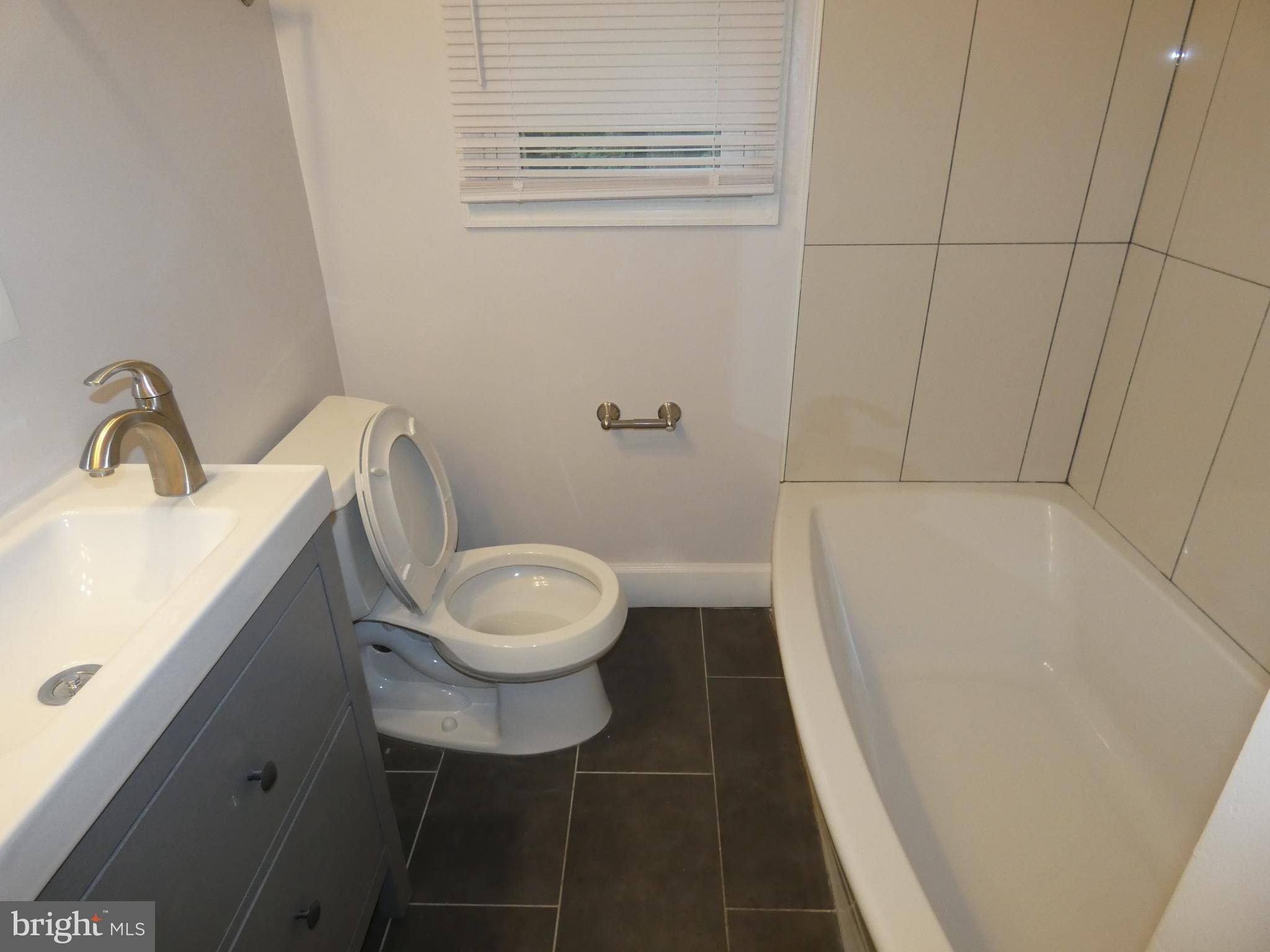 VALLEY VIEW - Residential Lease