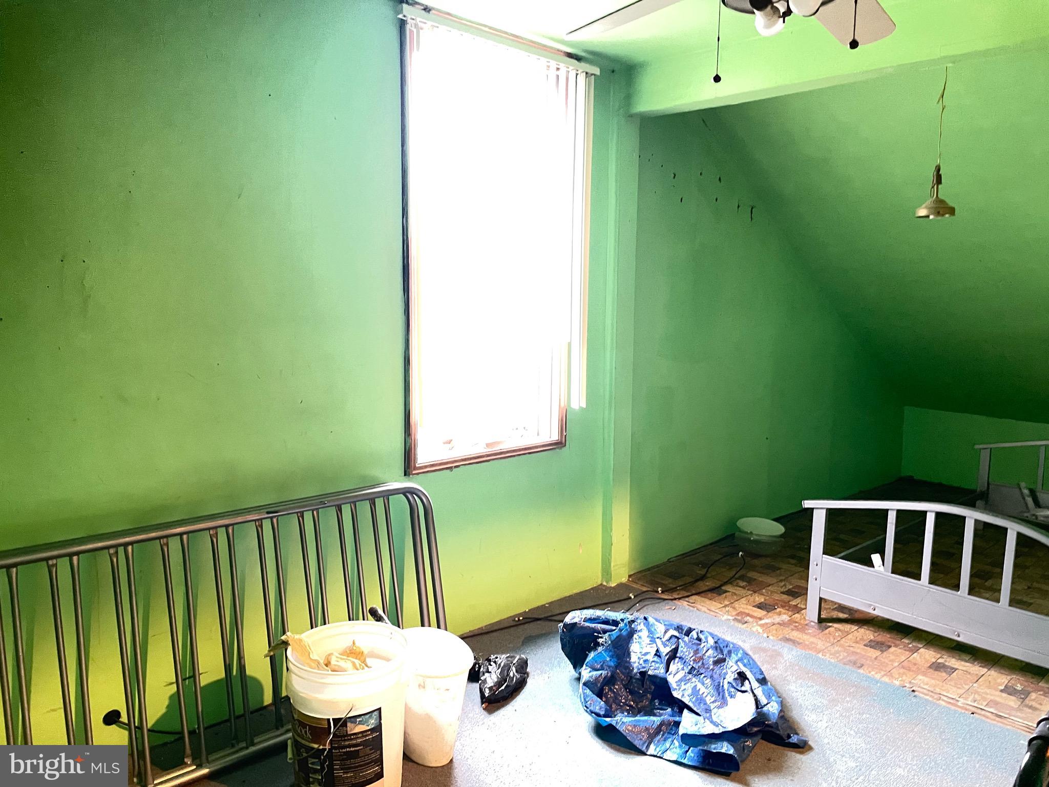 WINDSOR  MILL - Residential