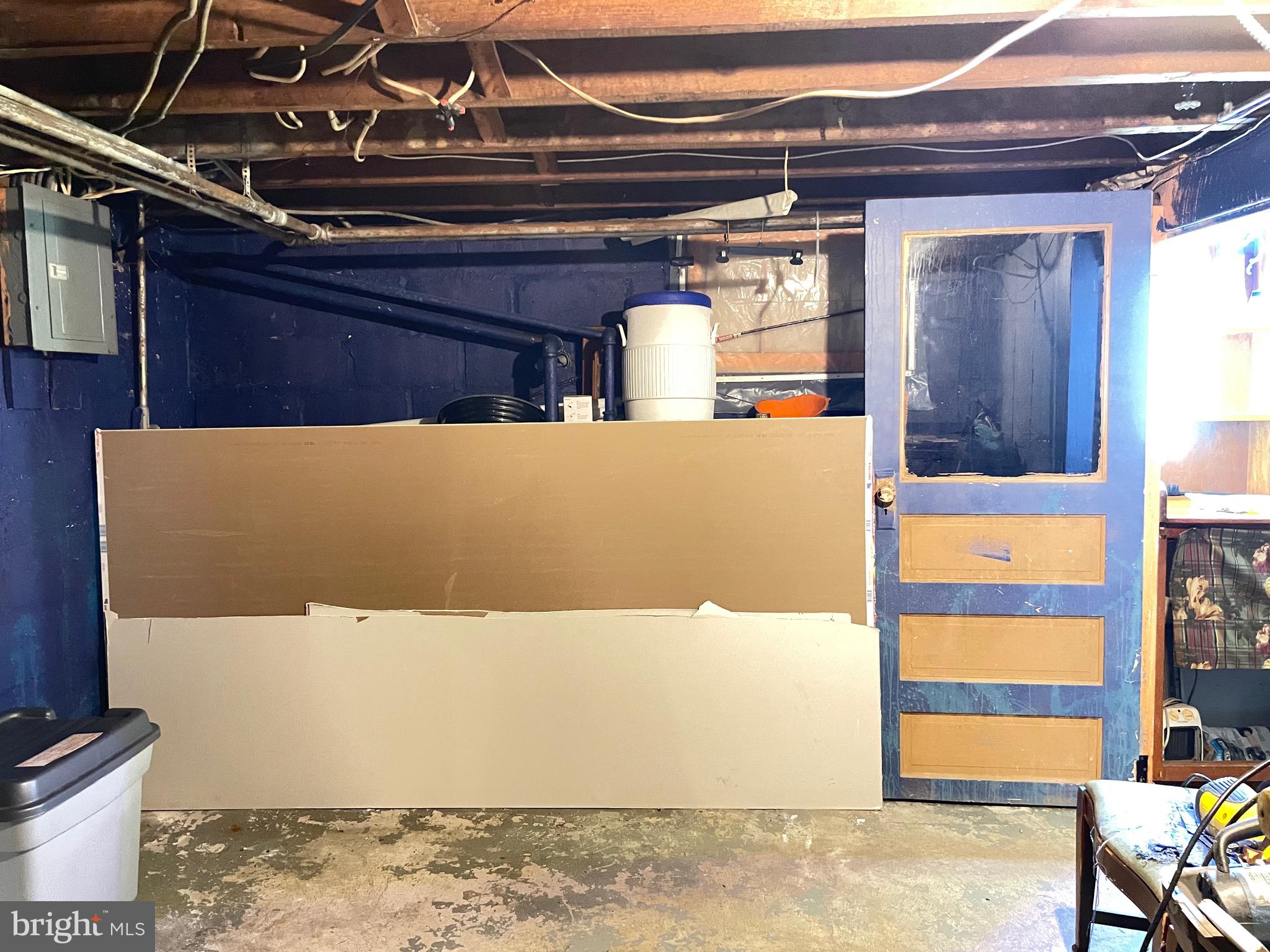 WINDSOR  MILL - Residential