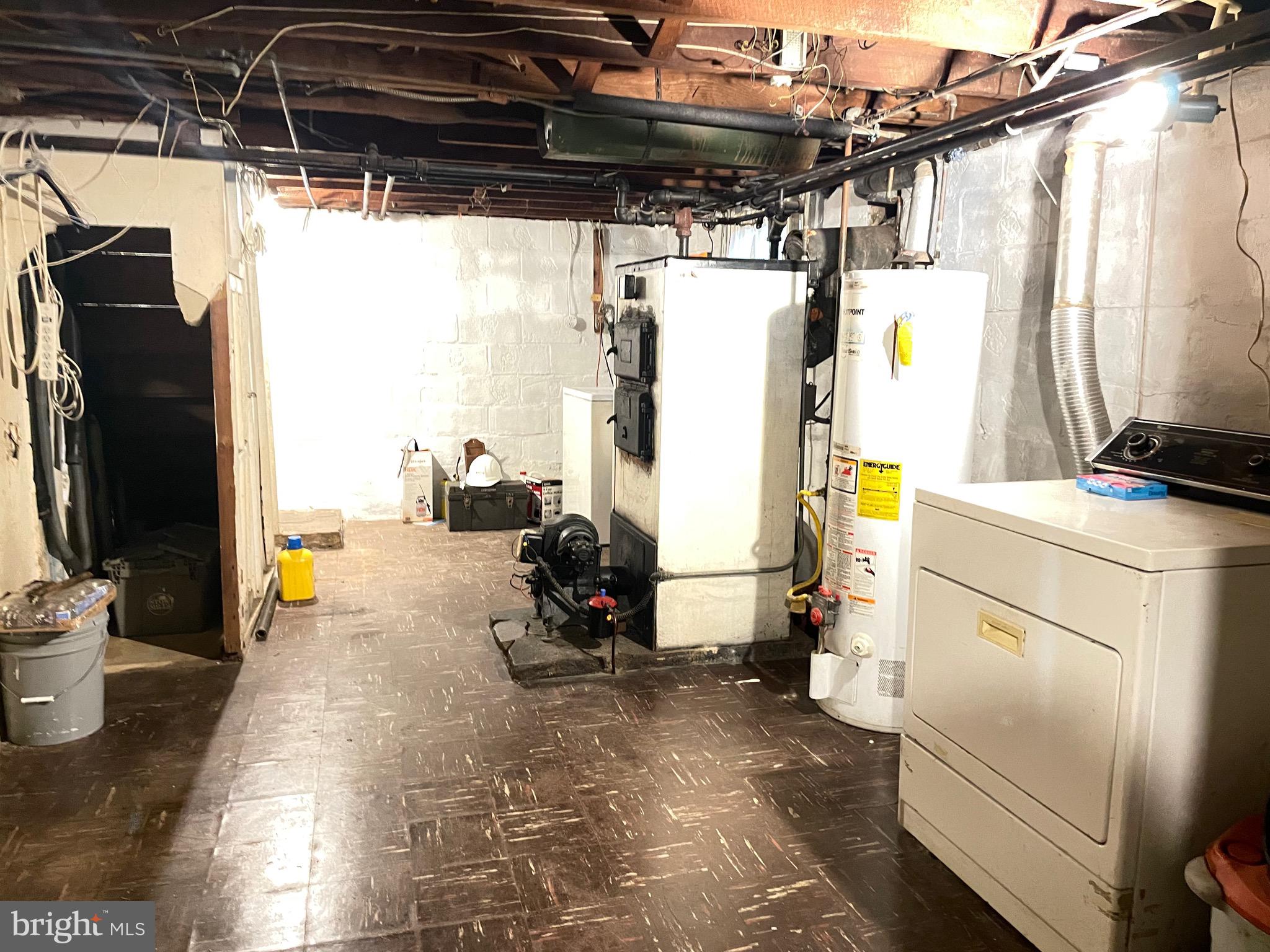 WINDSOR  MILL - Residential