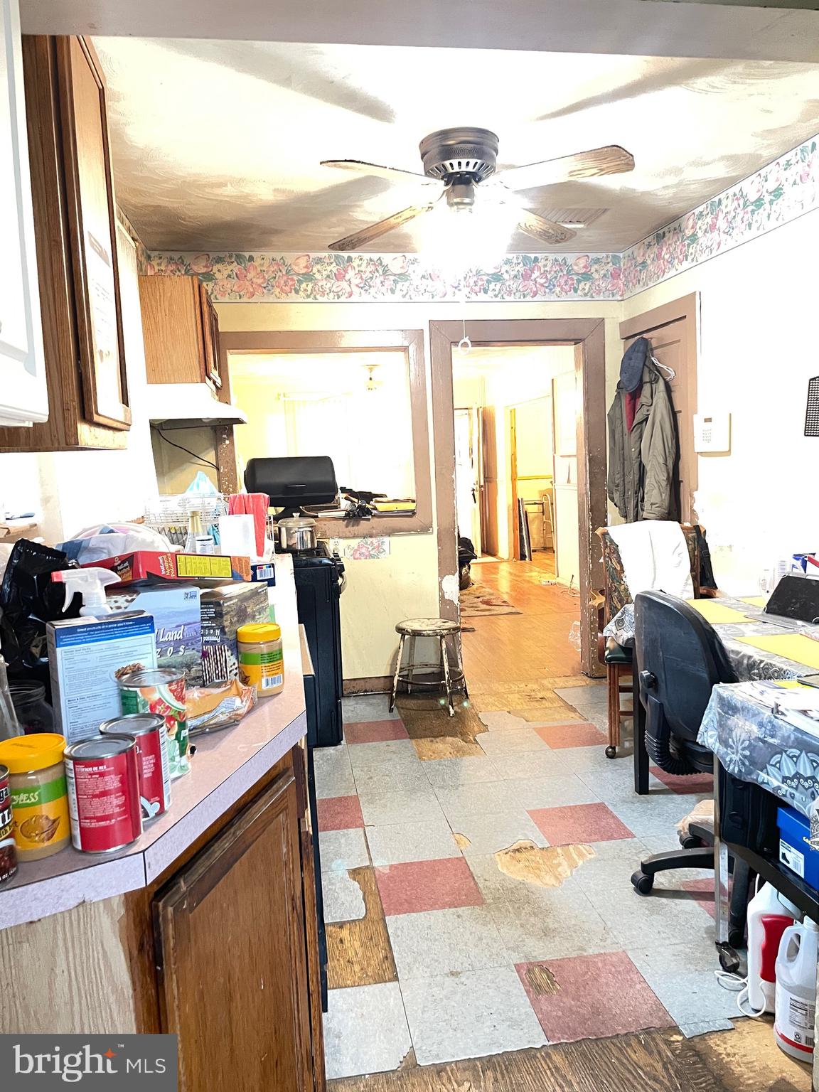 WINDSOR  MILL - Residential