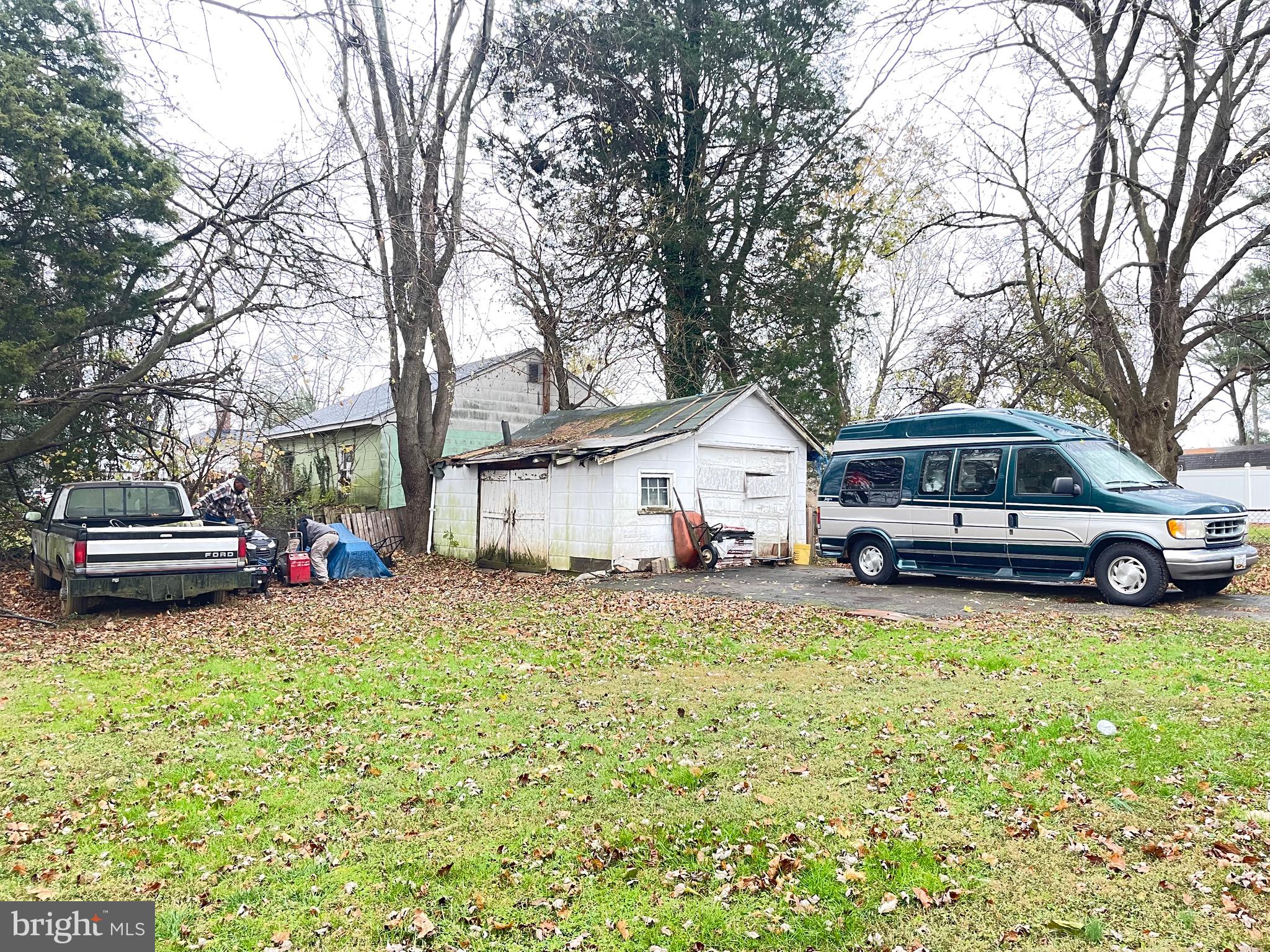 WINDSOR  MILL - Residential