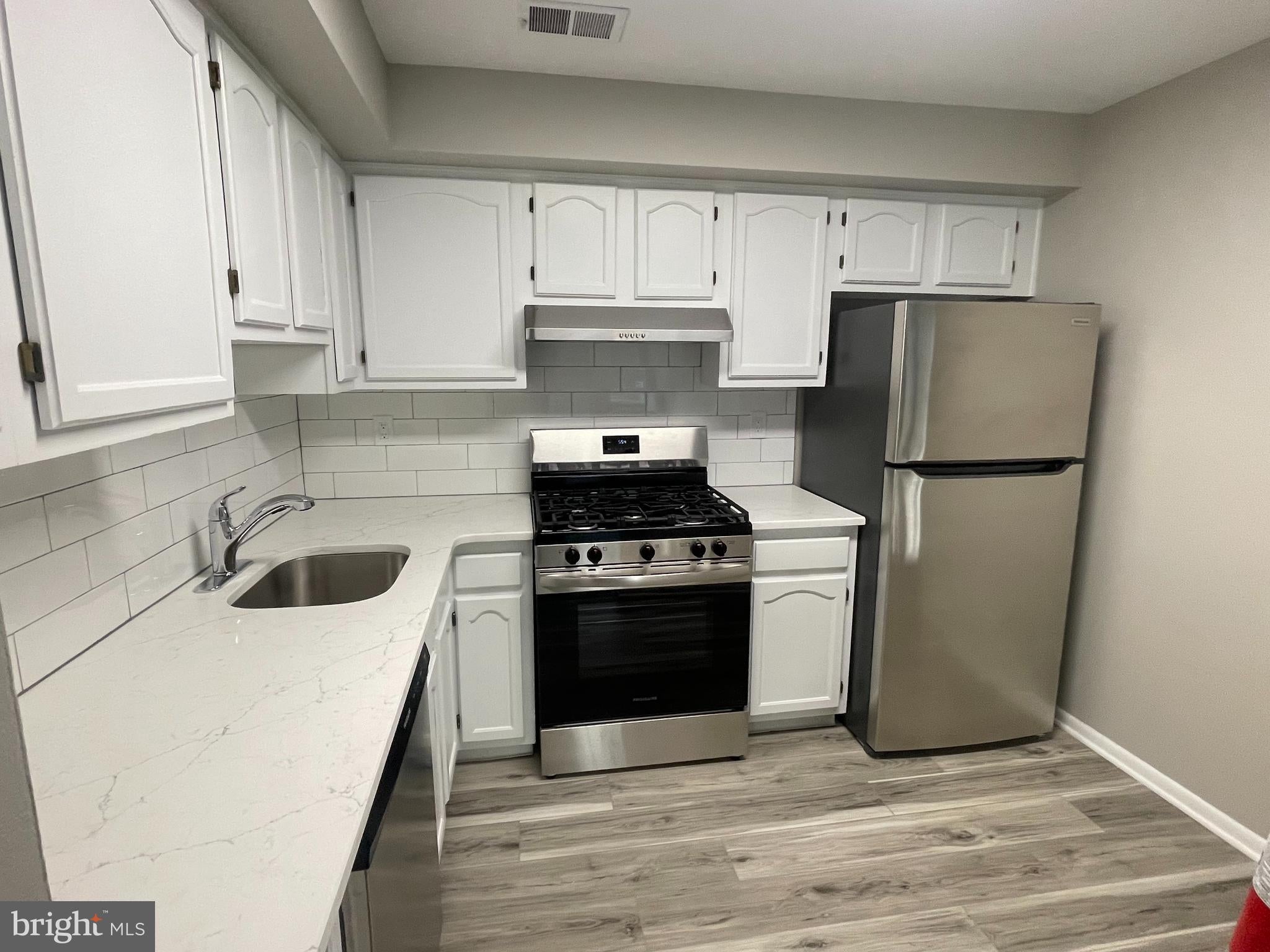 205 SALEM COURT 10
