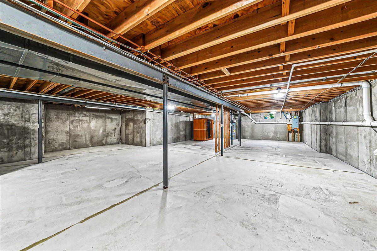 KIRKWOOD GLEN - Residential