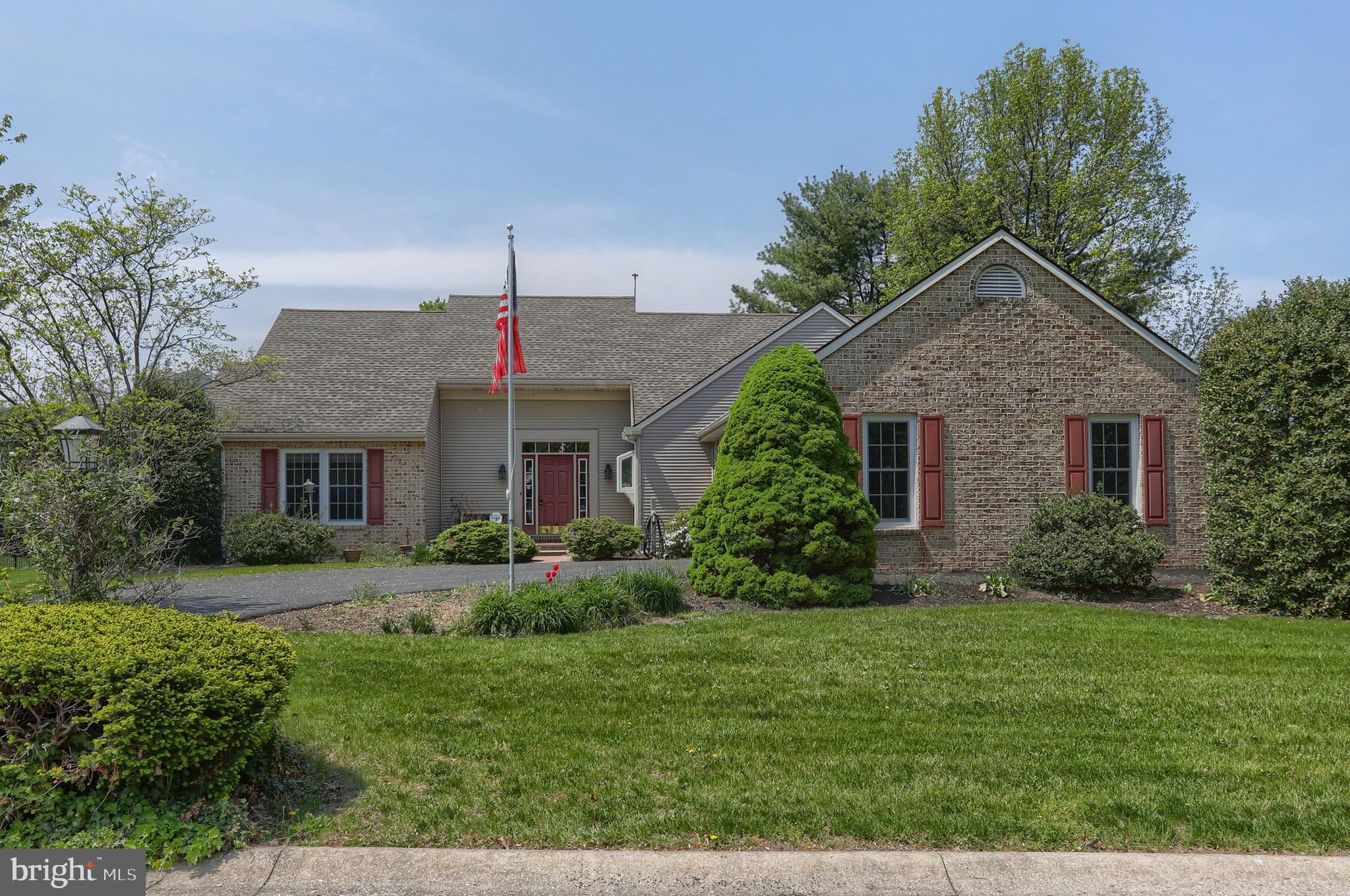 5 STONE HEDGE DRIVE
