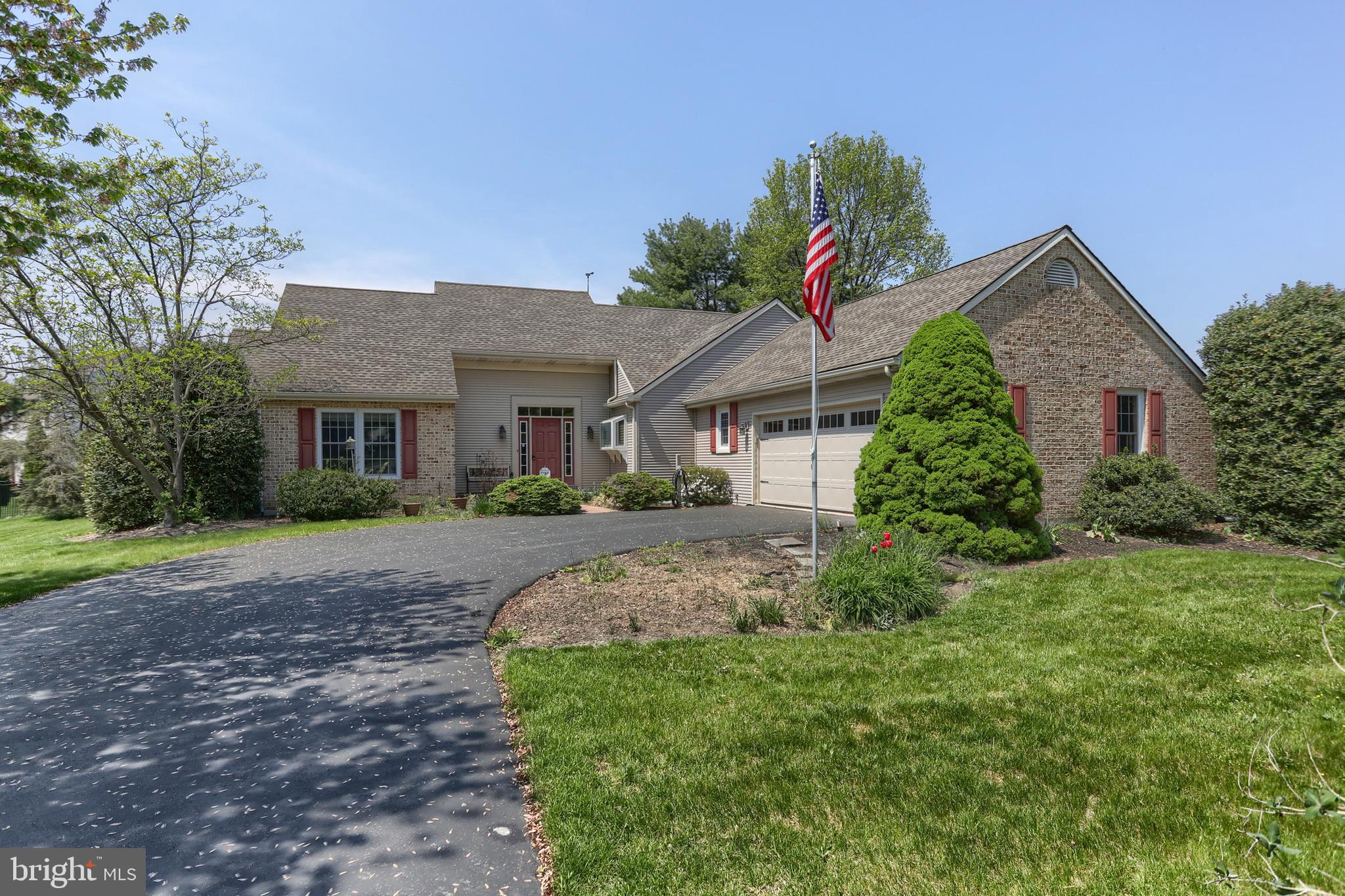 5 STONE HEDGE DRIVE