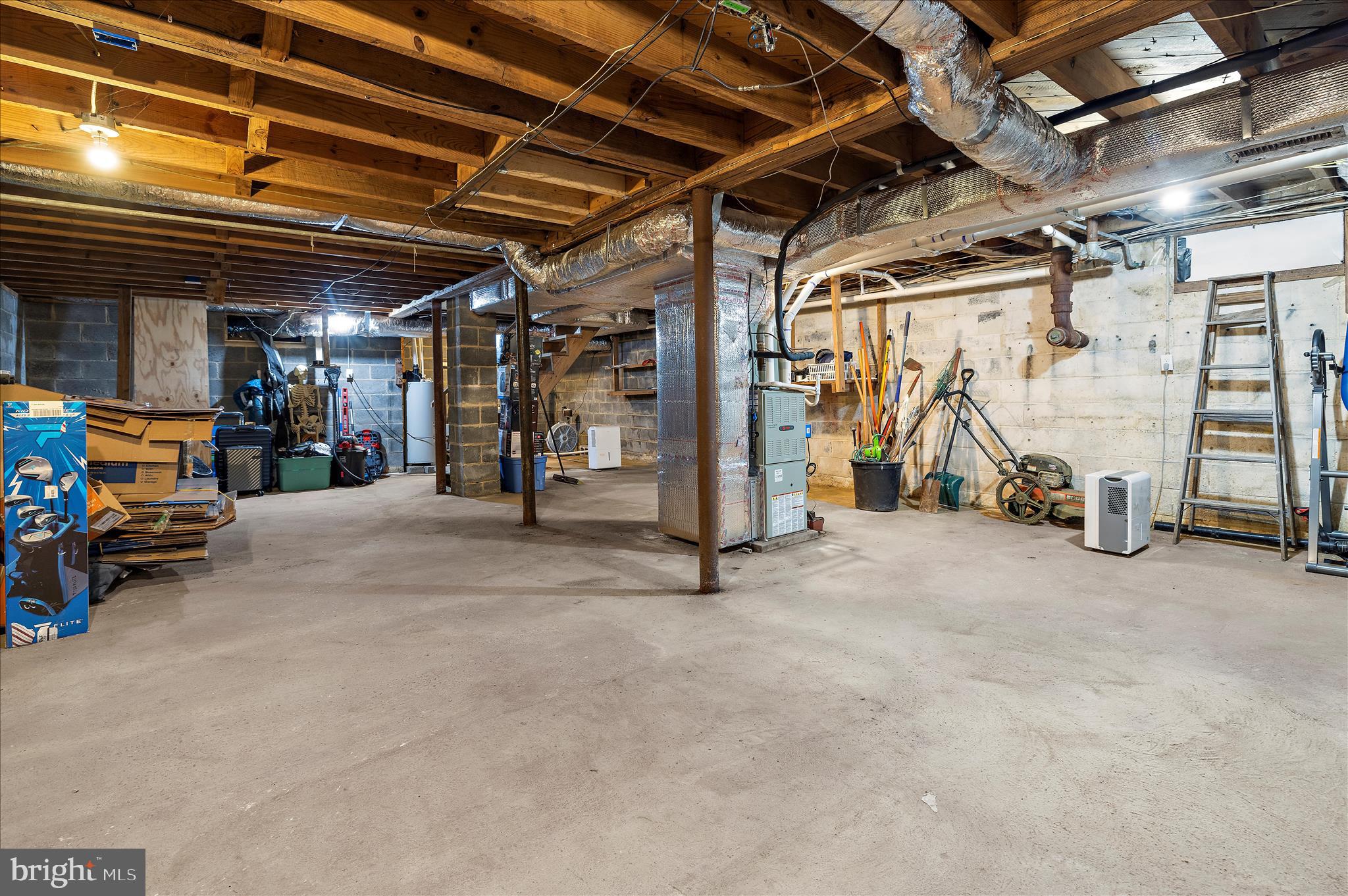 CENTREVILLE HEIGHTS - Residential