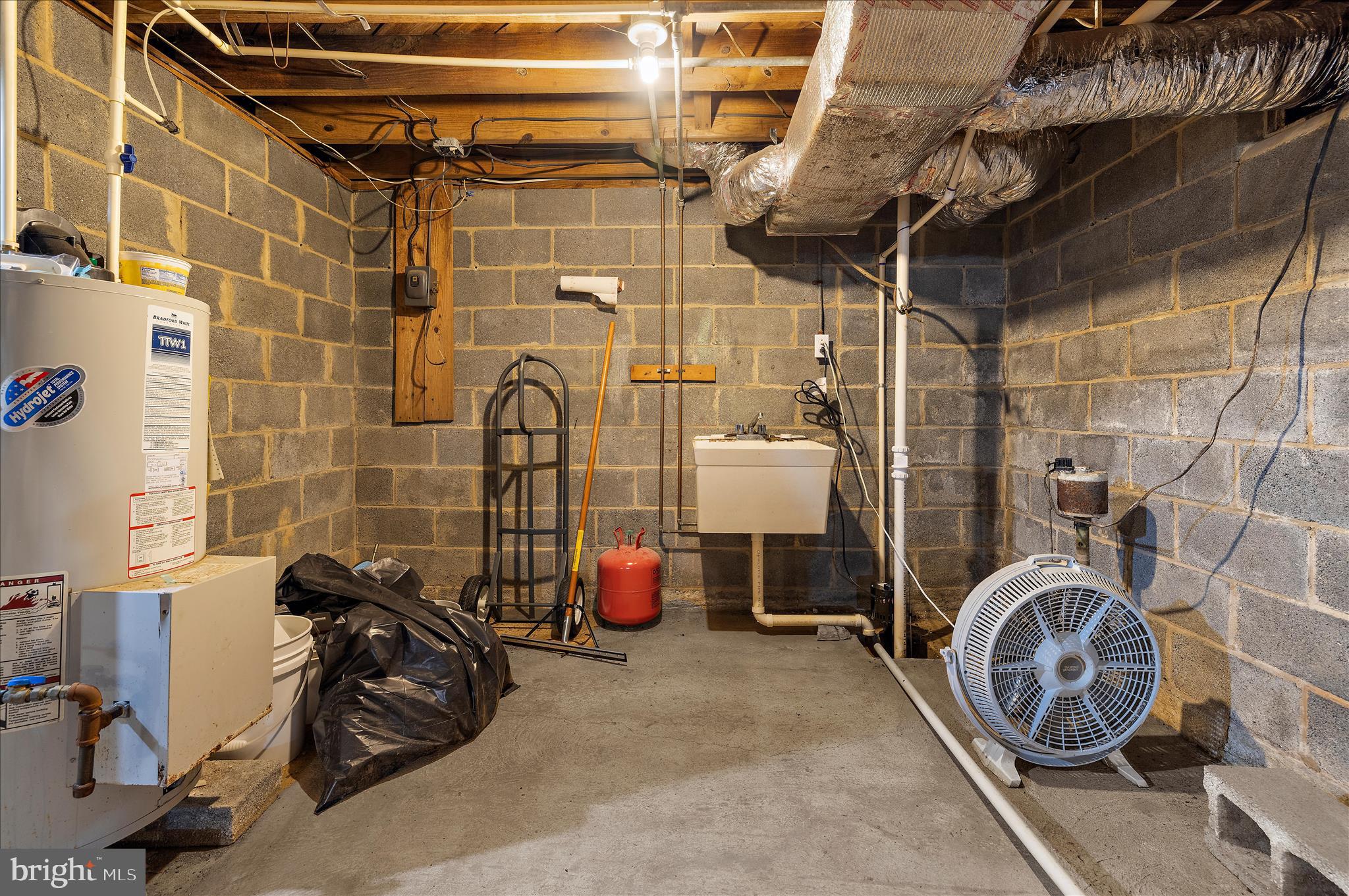 CENTREVILLE HEIGHTS - Residential