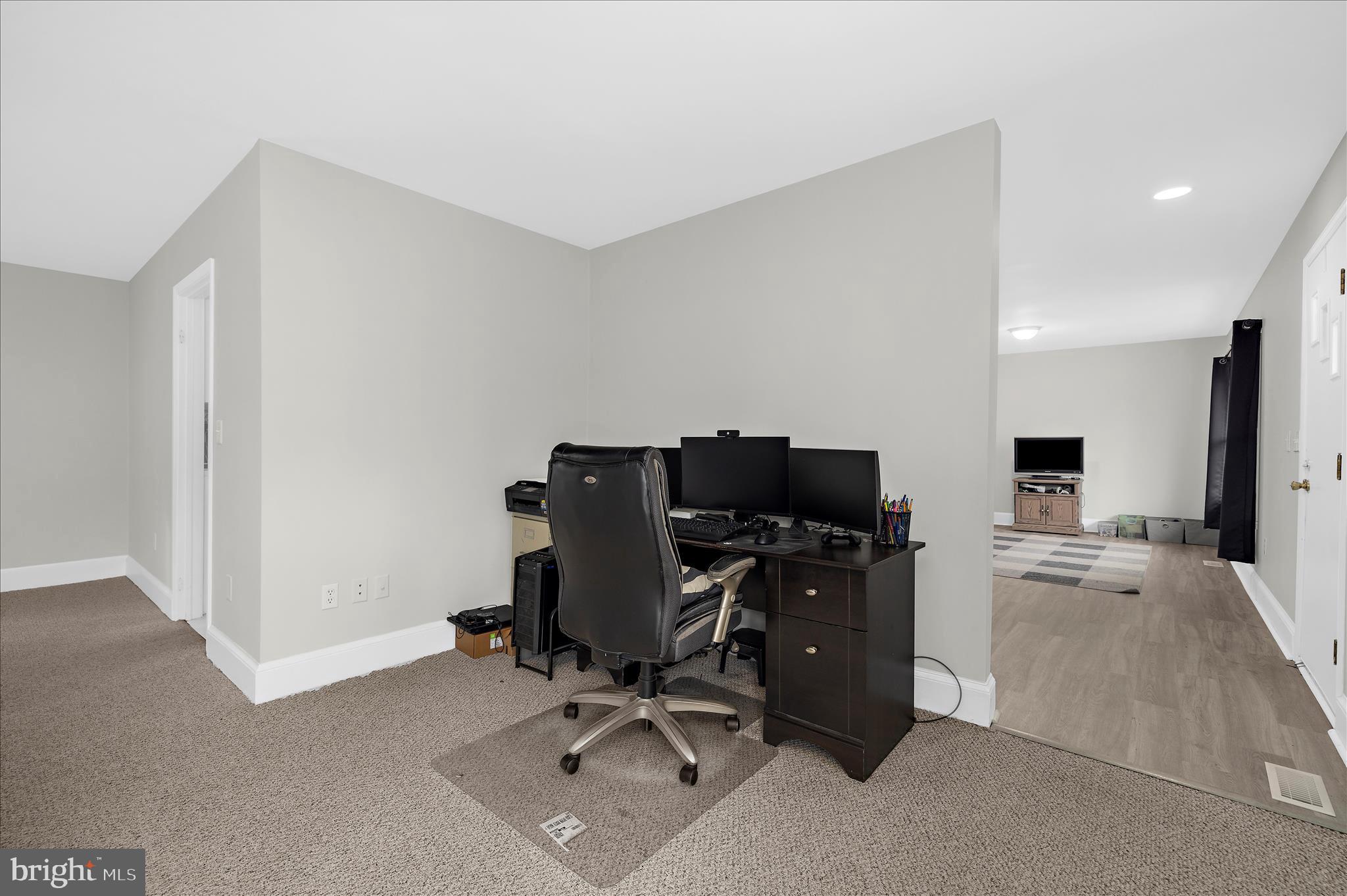 CENTREVILLE HEIGHTS - Residential