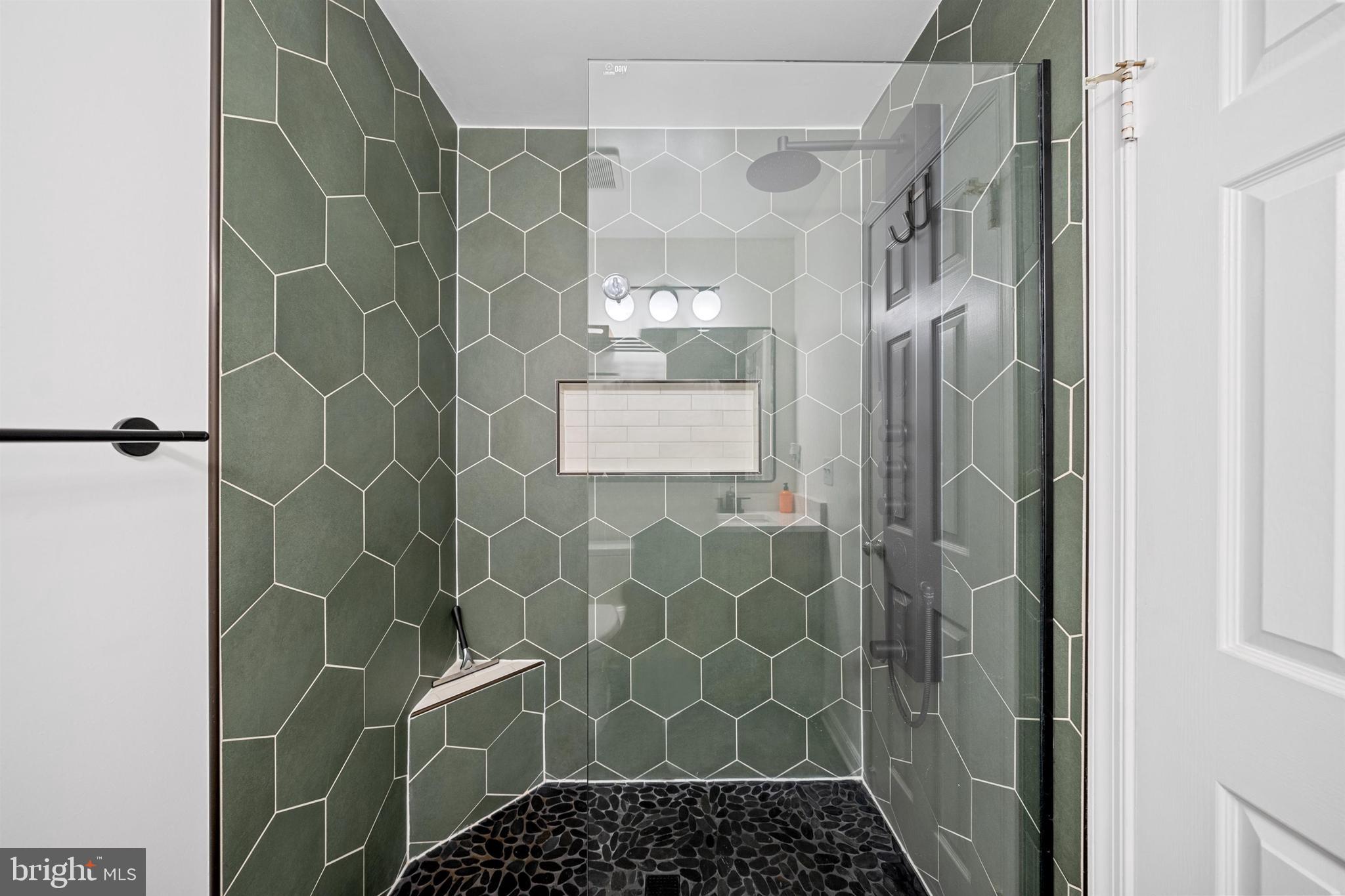 SOUTH KINGS STATION - Residential