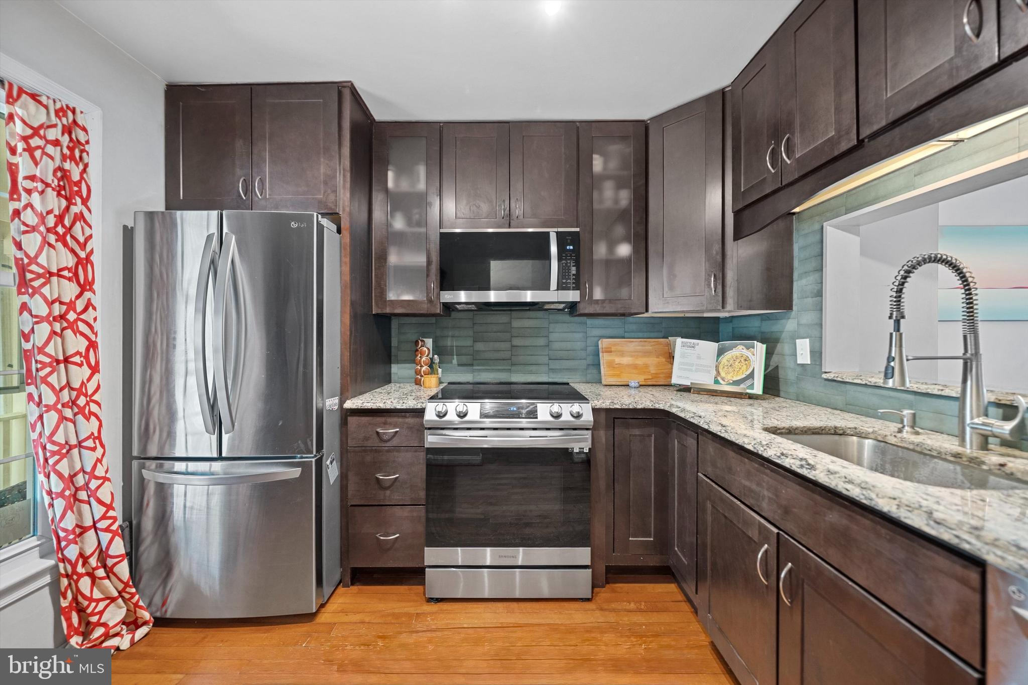 SOUTH KINGS STATION - Residential