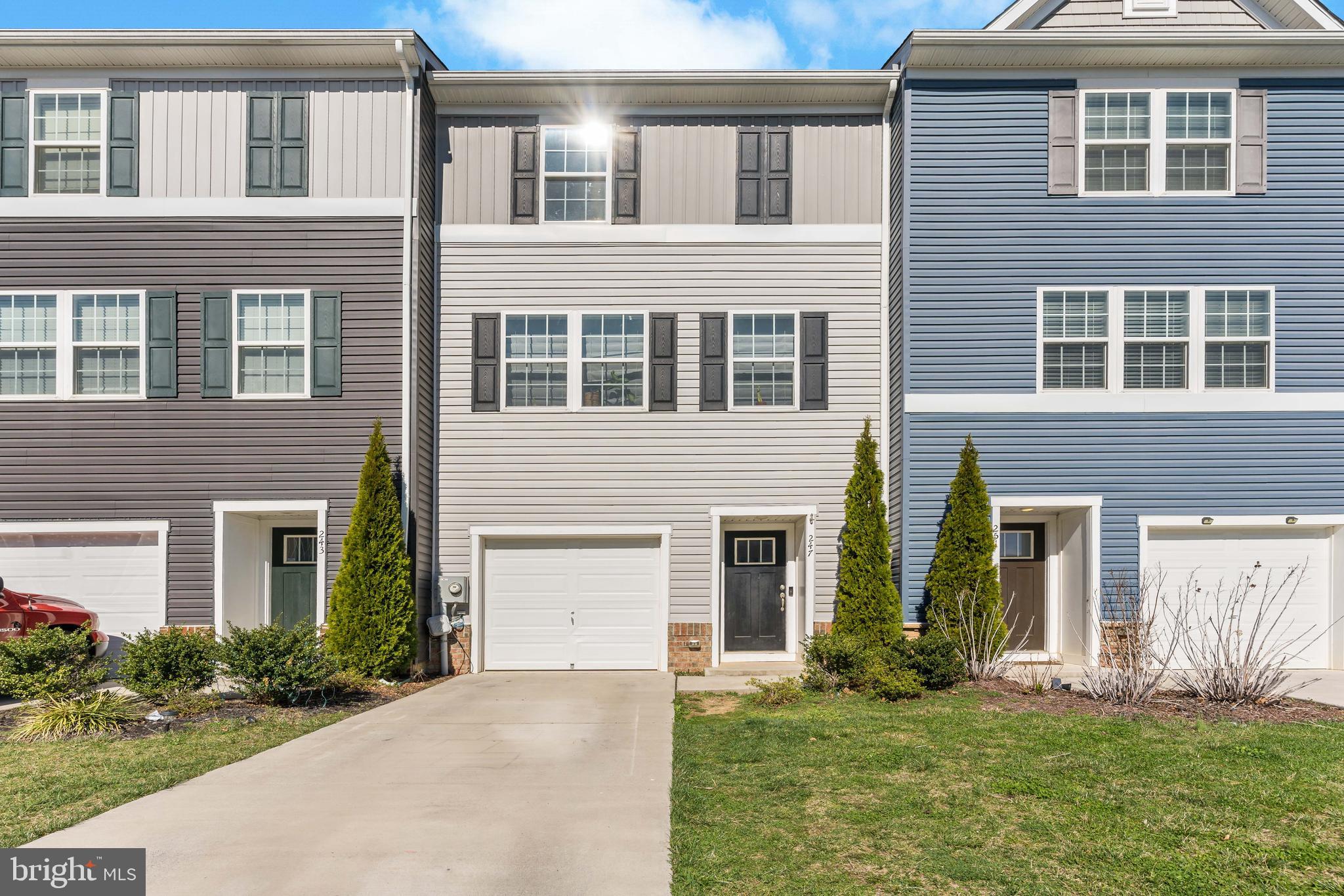 BERKELEY RIDGE - Residential