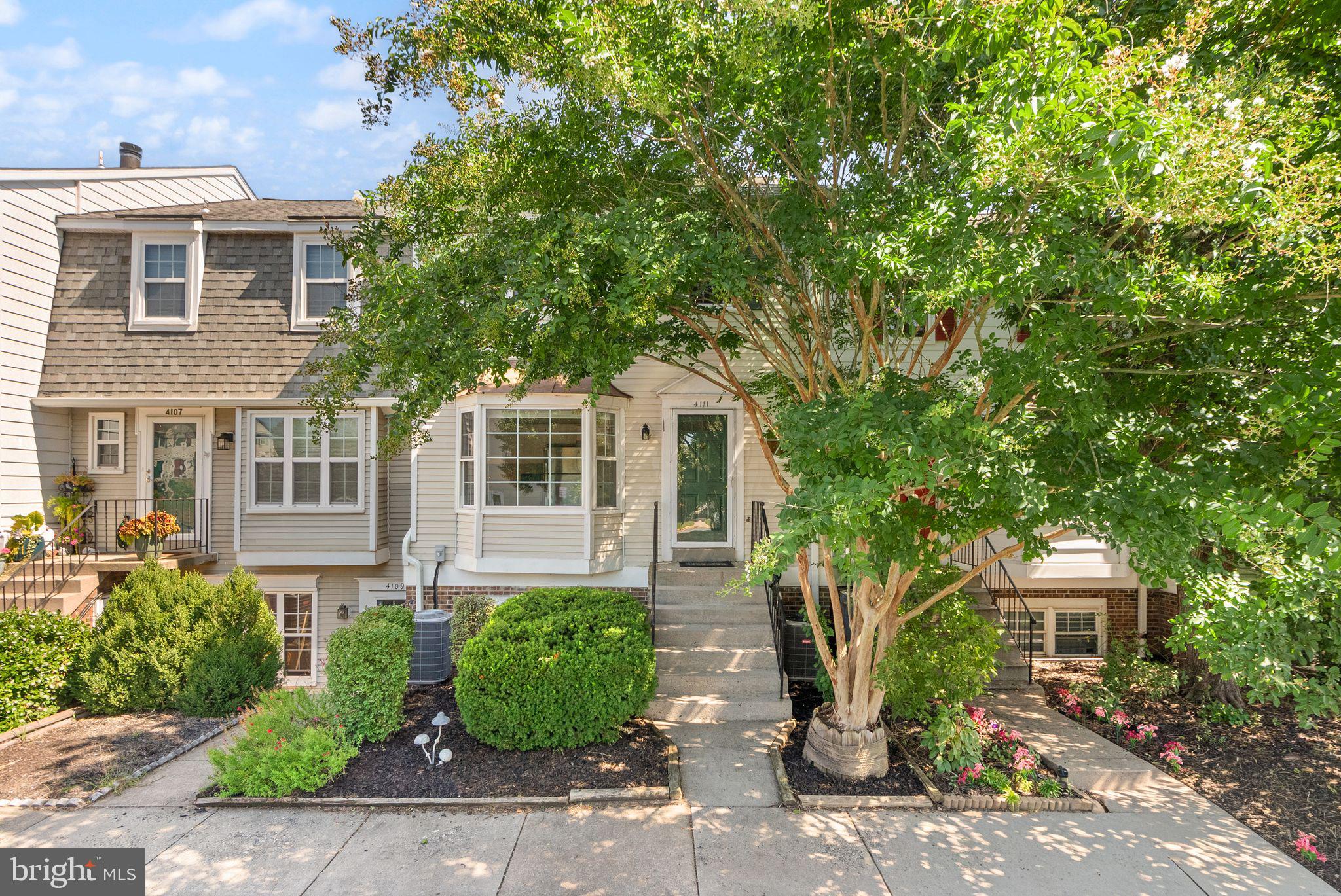 4111 PLACID LAKE COURT W 62E
