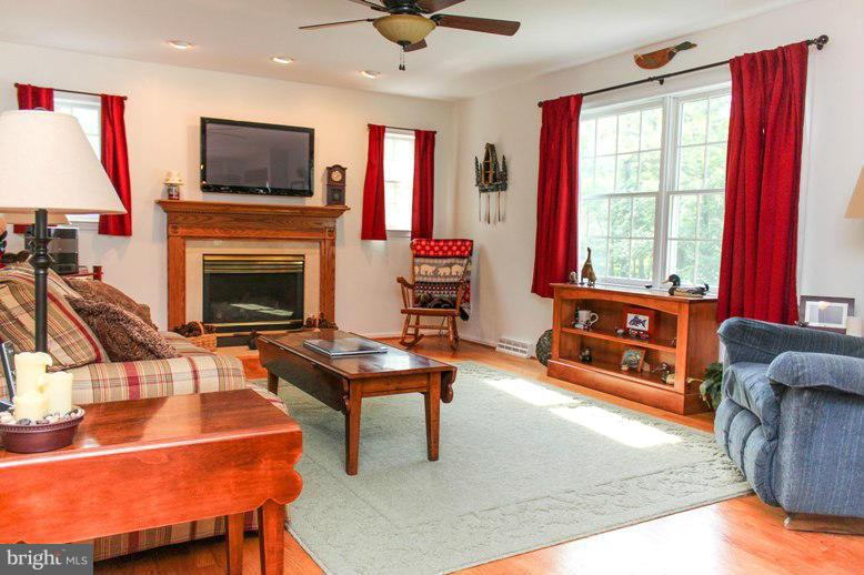 PINE RIDGE - Residential