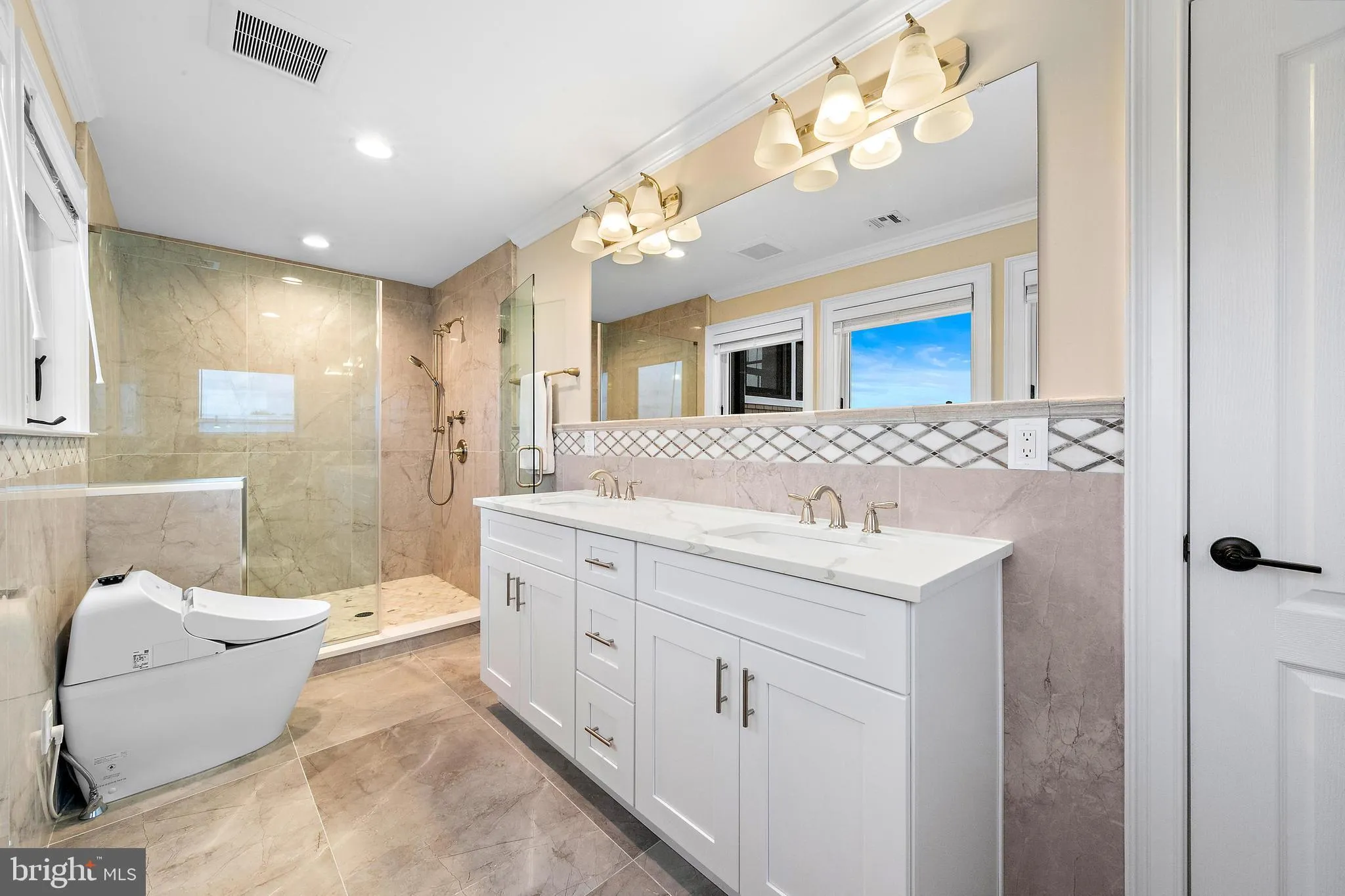 Long Beach Township, New Jersey 08008, United States, 7 Bedrooms Bedrooms, ,5 BathroomsBathrooms,Residential,Active,69941